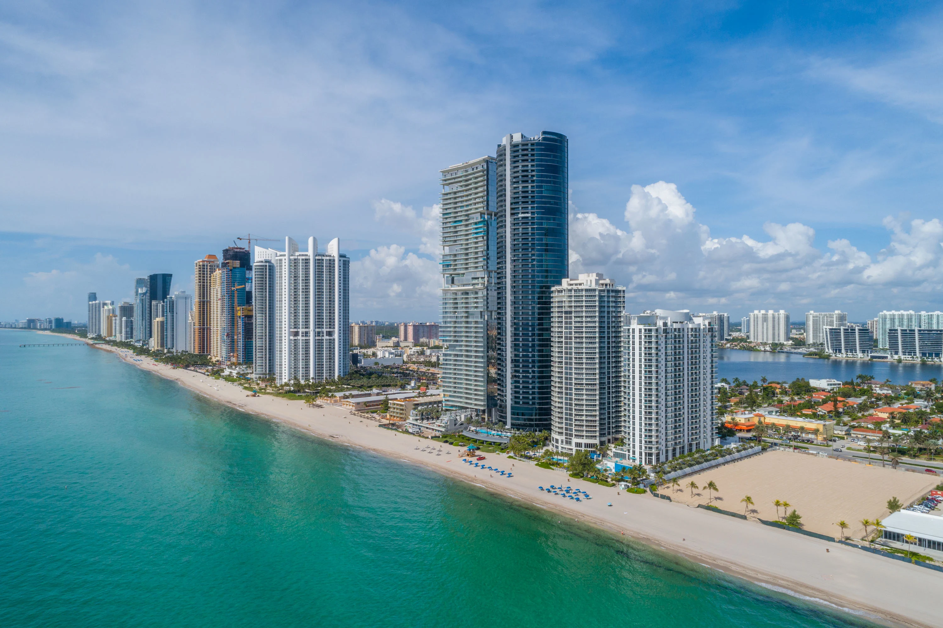 18555 Collins Ave, Apt 4603, Porsche Design Tower, Miami, Florida 33160 - 18555-collins-avenue-apartment-4603-sunny-isles-beach-florida42_on9oqn