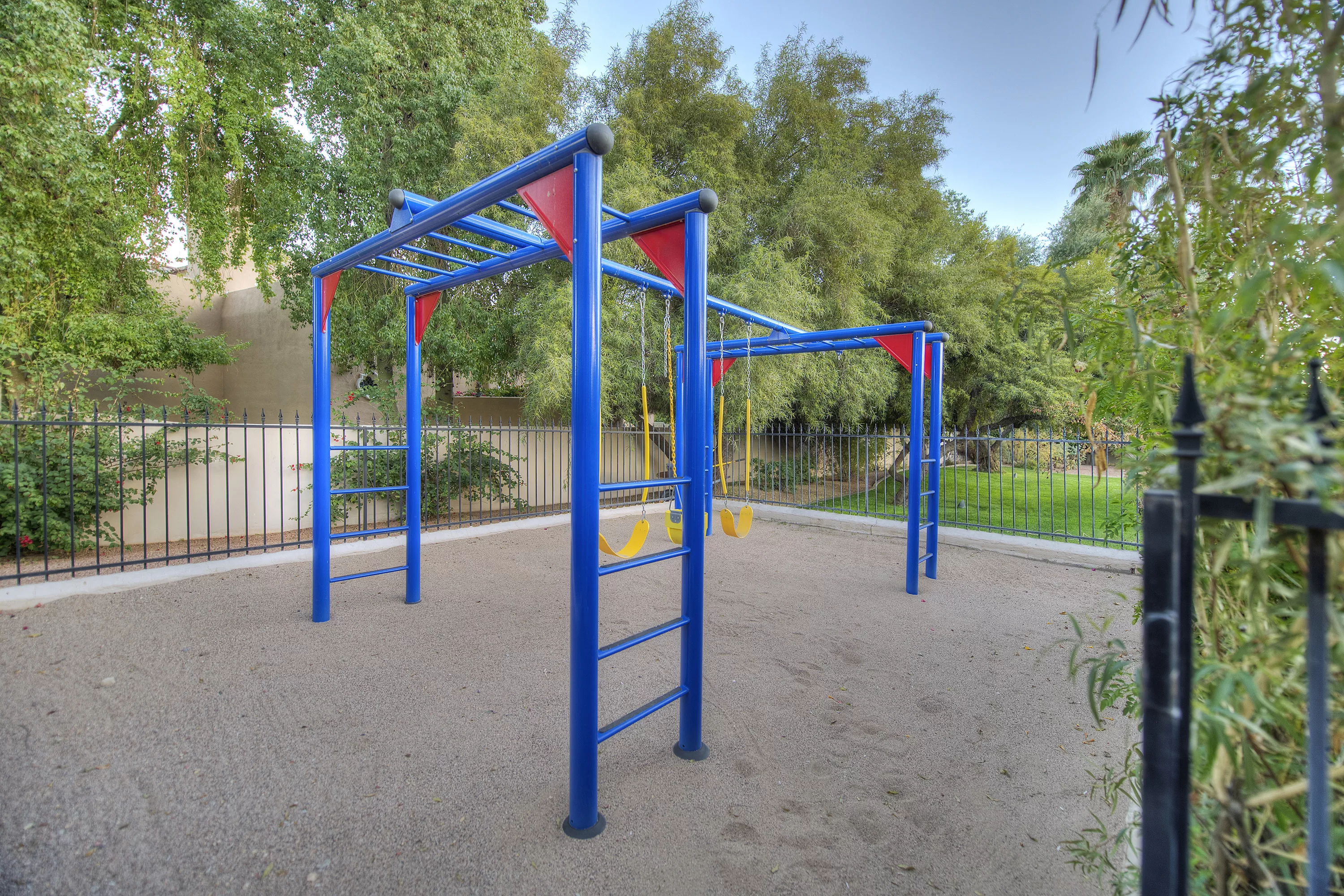 6733 East Caron Street, Paradise Valley, Arizona 85253 - east_caron_estate19_siqteq