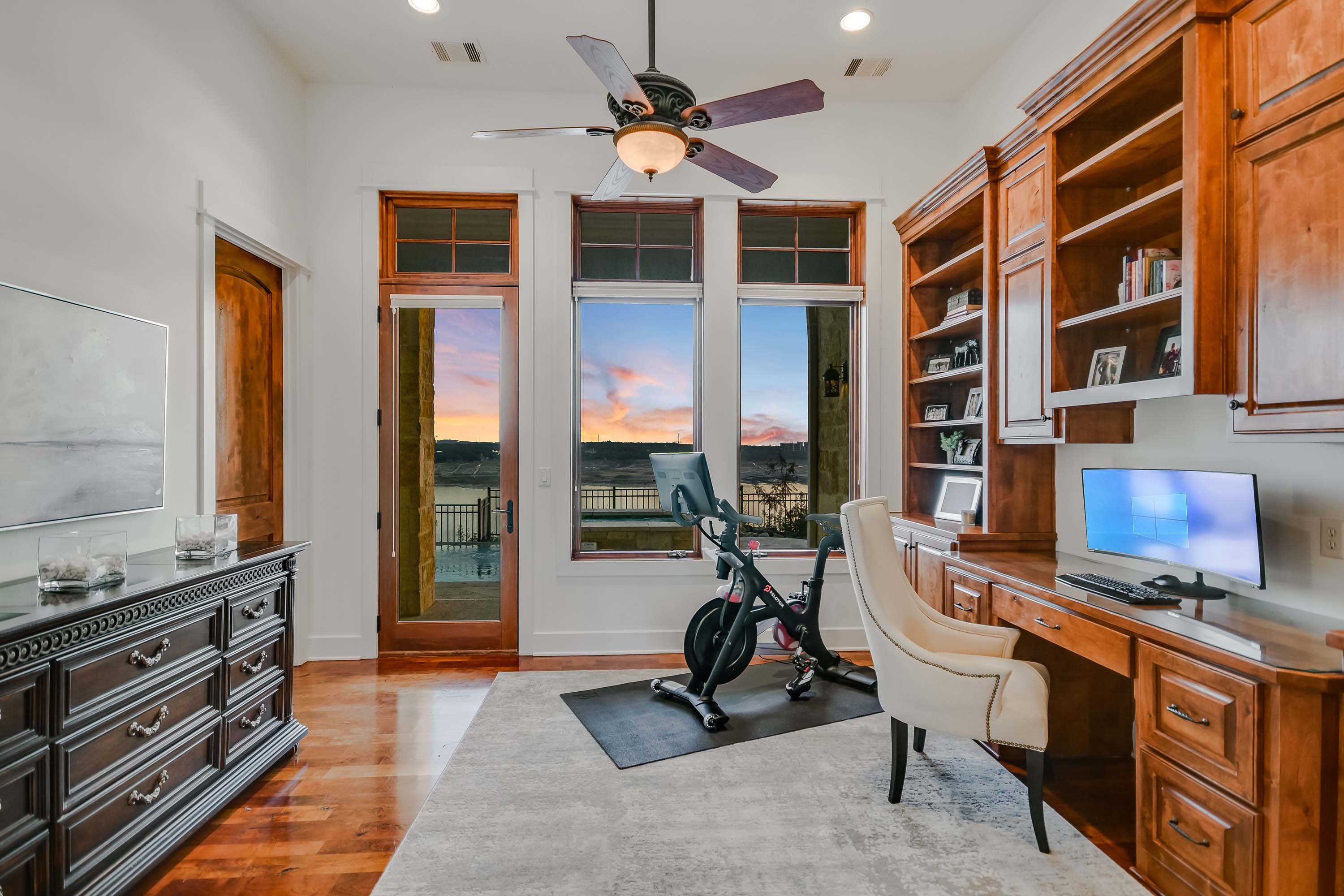 28 6504 Lantern View Dr - Luxury Real Estate - Concierge Auctions