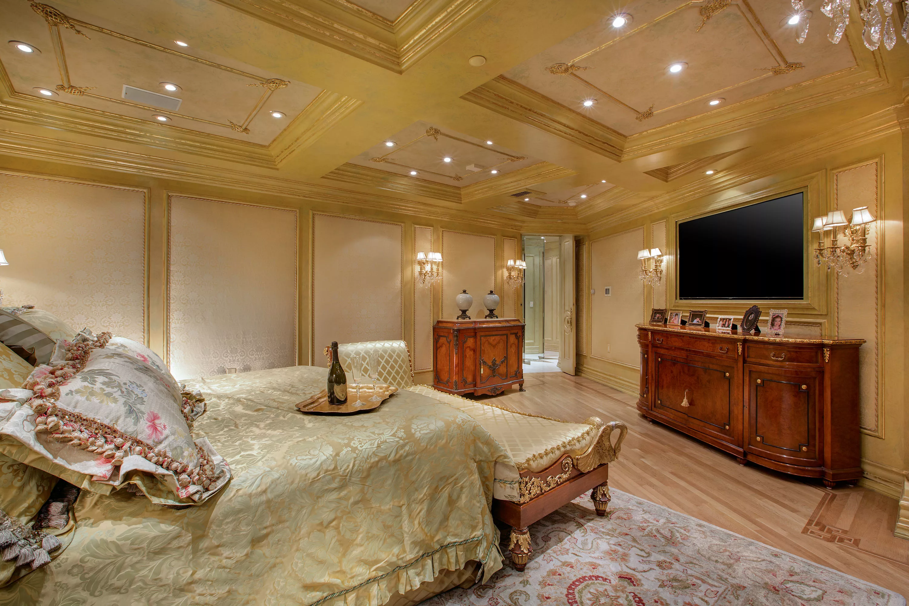 360 E Desert Inn Road, 1902, Las Vegas, Nevada 89109 - 360-e-desert-inn-road-las-vegas-nv-89109-12-29-18-49-4949_lxpjih