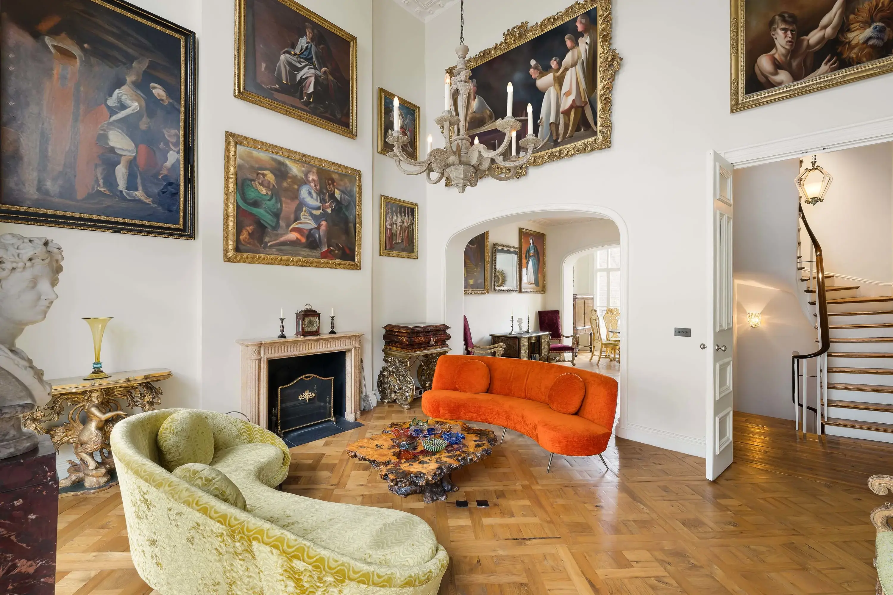 This extraordinary property combines the grandeur of a Mayfair mansion with the intimacy of a Belgravia townhouse. 7 Chester Street is an architectural masterpiece featuring four bedrooms, four bathrooms, and spanning 370 square meters over five floors. C