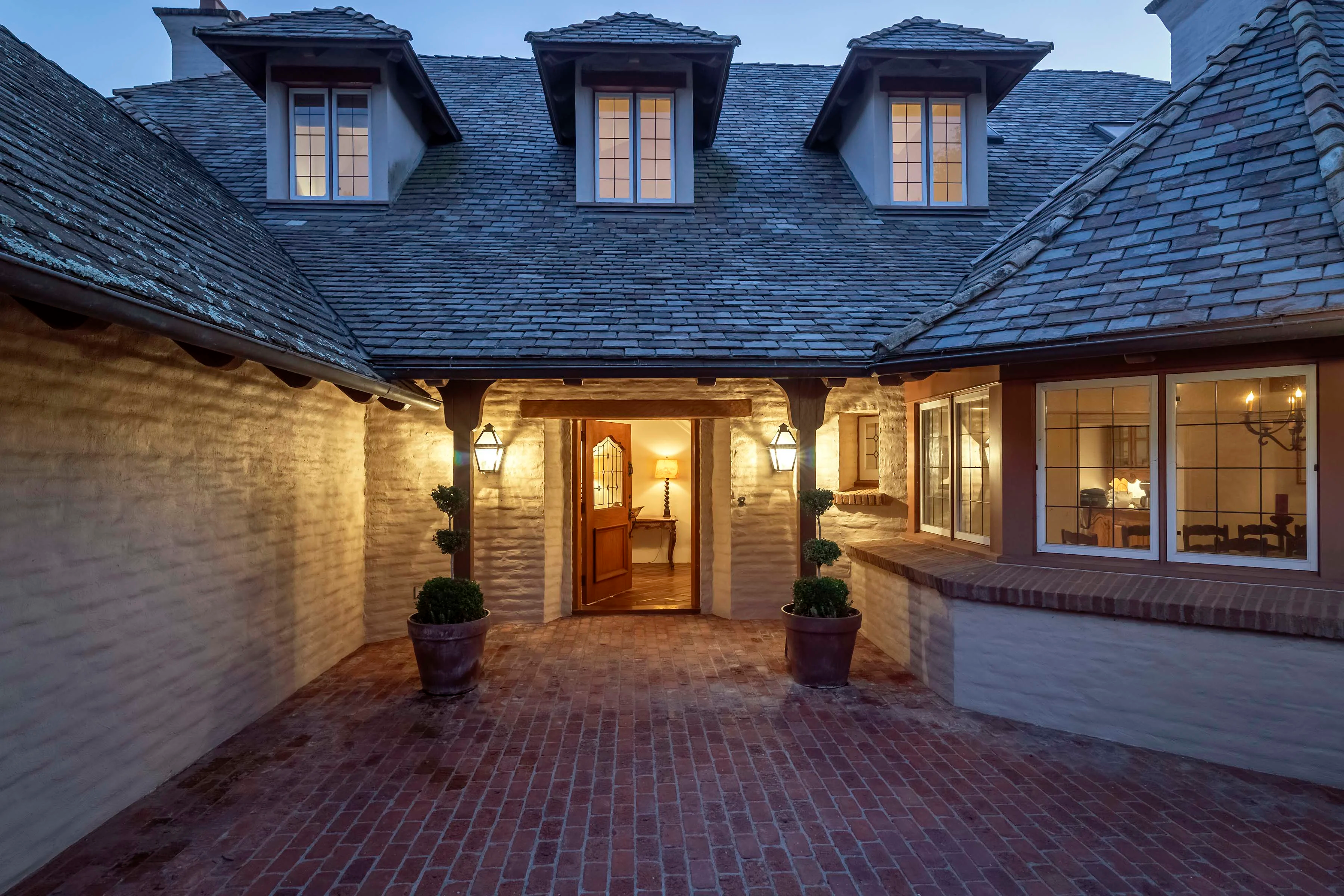 706 Park Lane, Montecito, California 93108 - 706-park-lane-santa-barbara-california_02_rfumcz