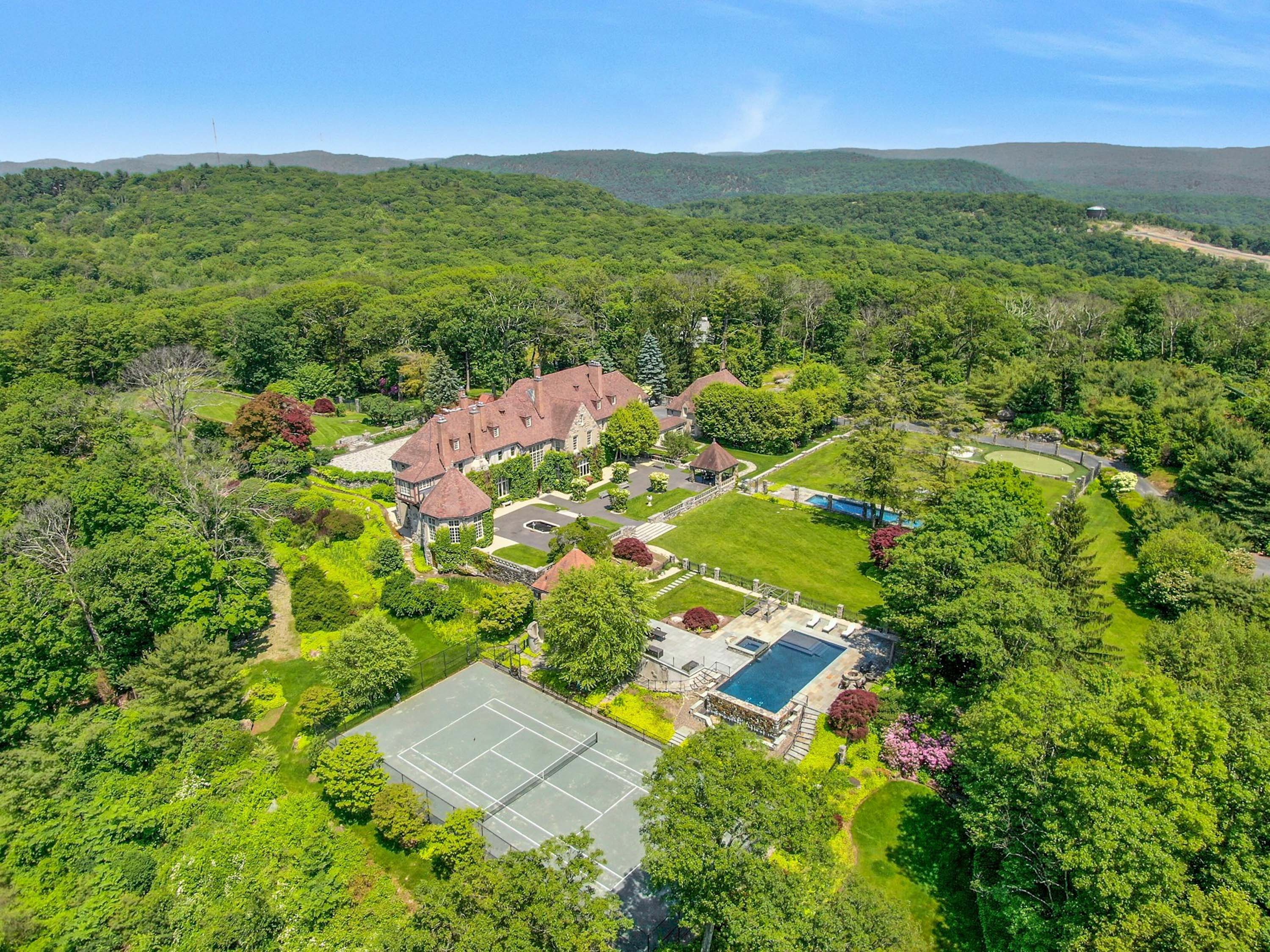 1400 Linda Flora Drive, Bel Air, California 90049 | Concierge Auctions
