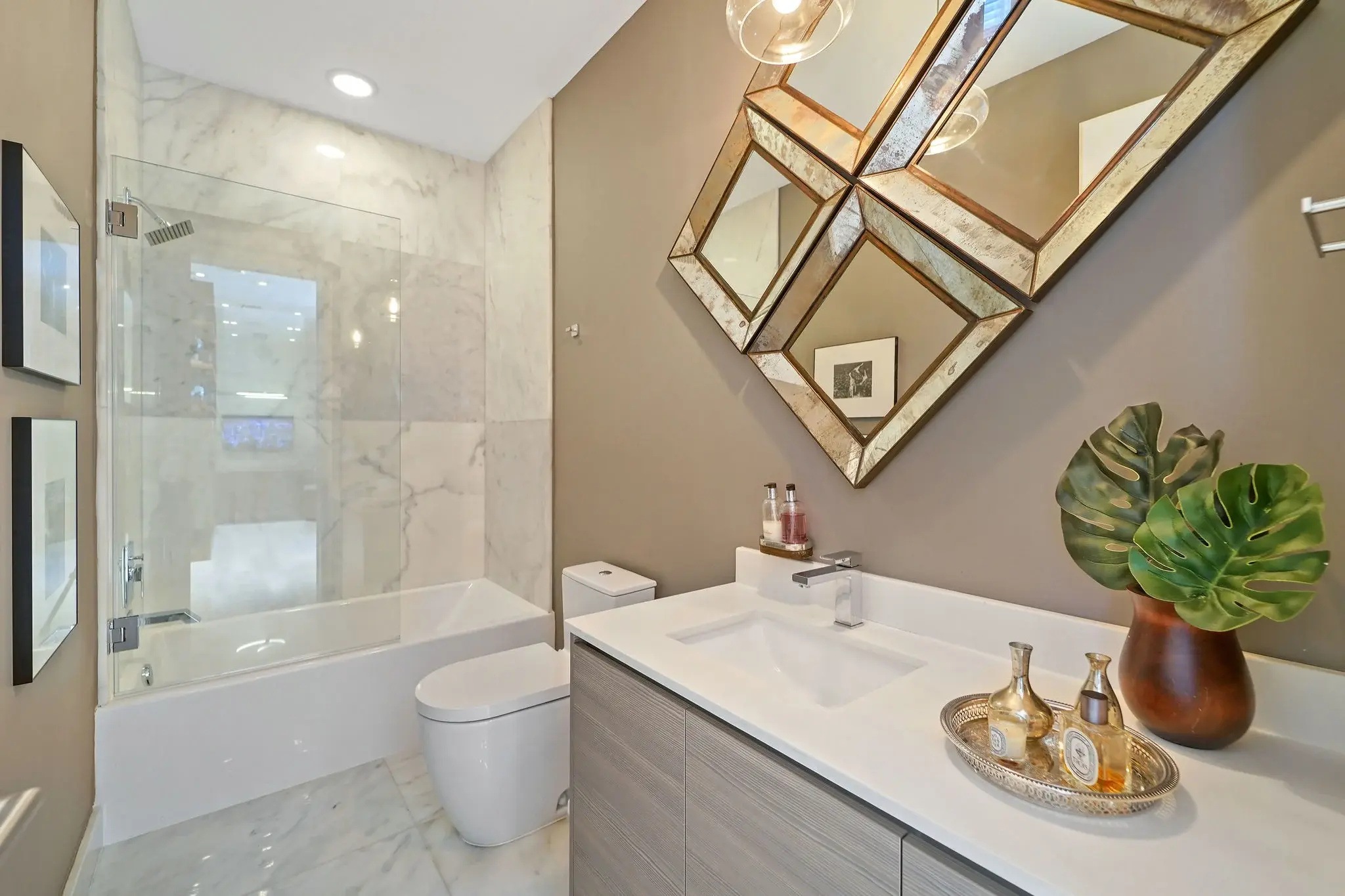 460 NE 28th Street, #4104, Miami, Florida 33137 - 18_-_19__4104_photo_by_MiamiRealEstatePhotographers.com_Neila_Granzoti_Rudden_n9szqf