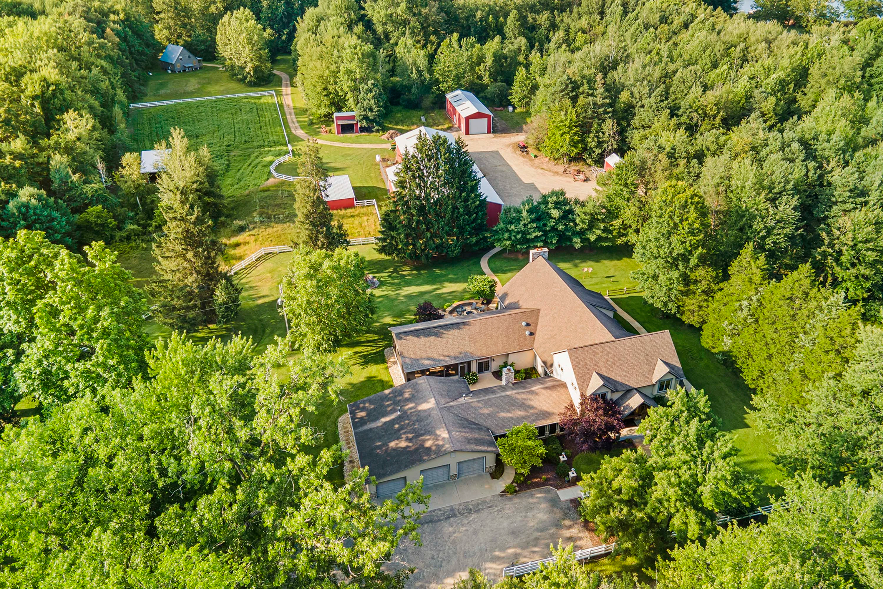 47684 21st Avenue, Grand Junction, Michigan 49056 - 48_-_Drone_Photos-03_zzlywc