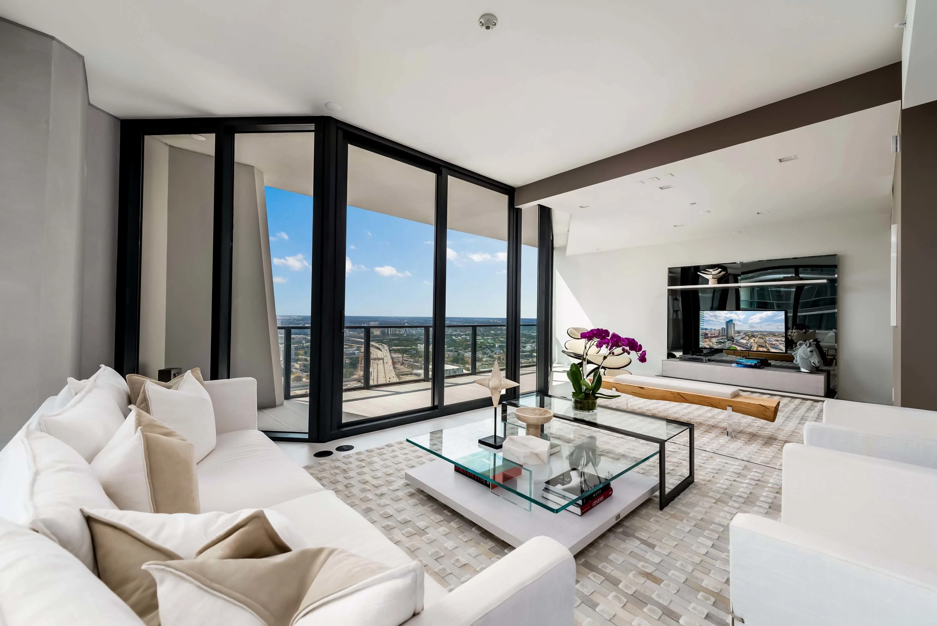 1000 Biscayne Boulevard, Unit 3601, One Thousand Museum, Miami, Florida 33132 - 1000-biscayne-boulevard-unit-3601-miami-florida28_halkml