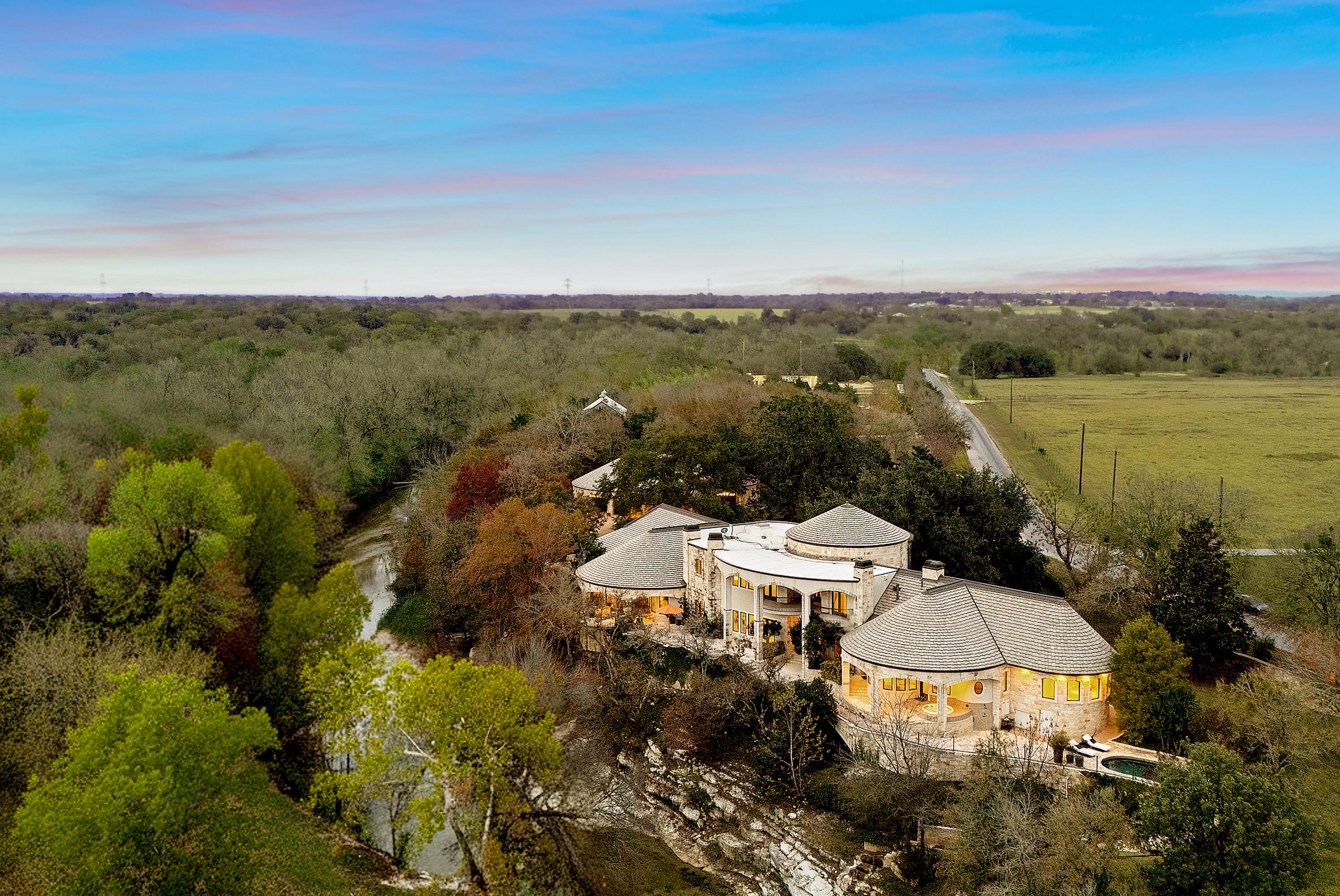 8536 Armstrong Road, Belton, Texas 76513 | Concierge Auctions