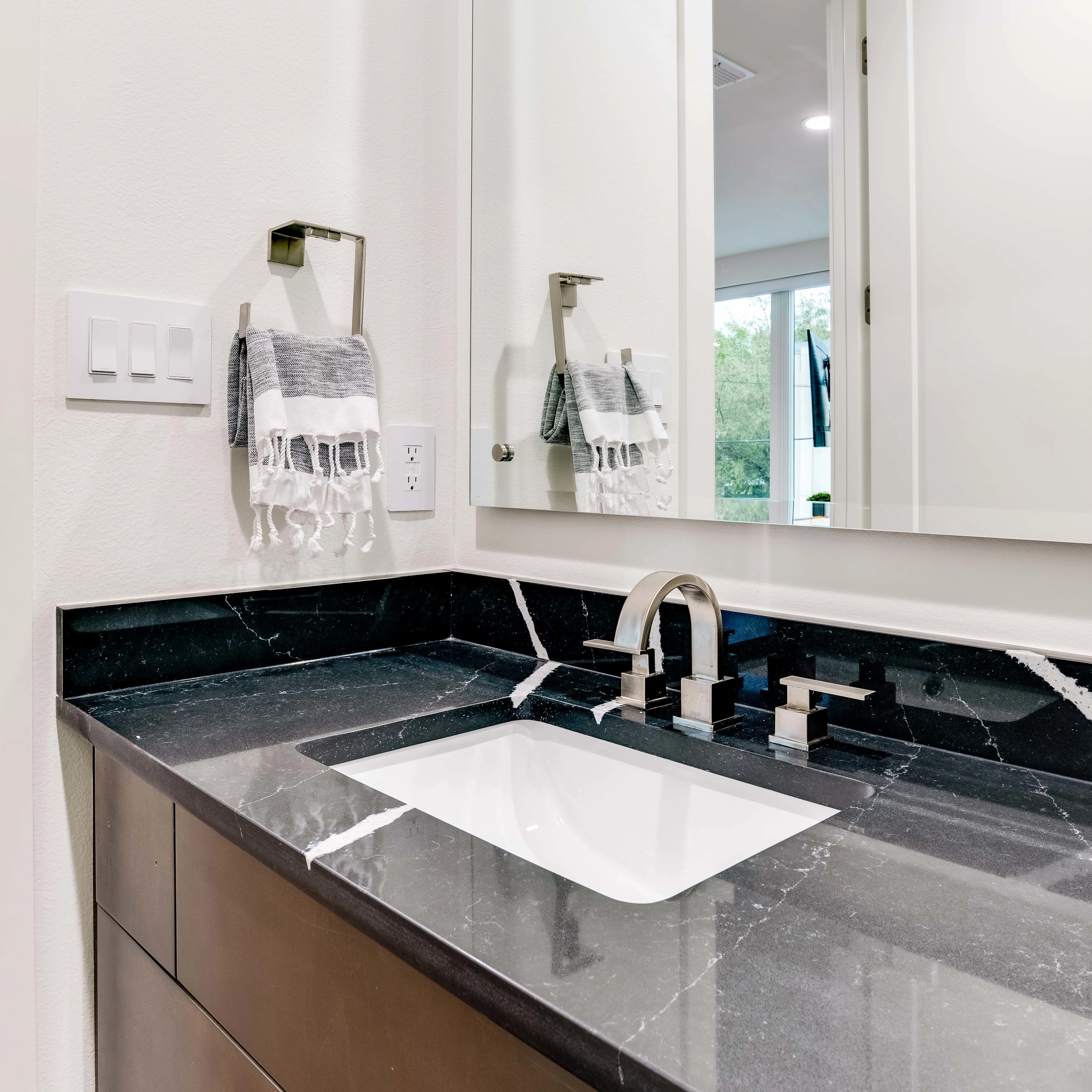 2934 North Hall Street, Dallas, Texas 75204 - 2934-north-hall-street-dallas-texas_11_arvakw