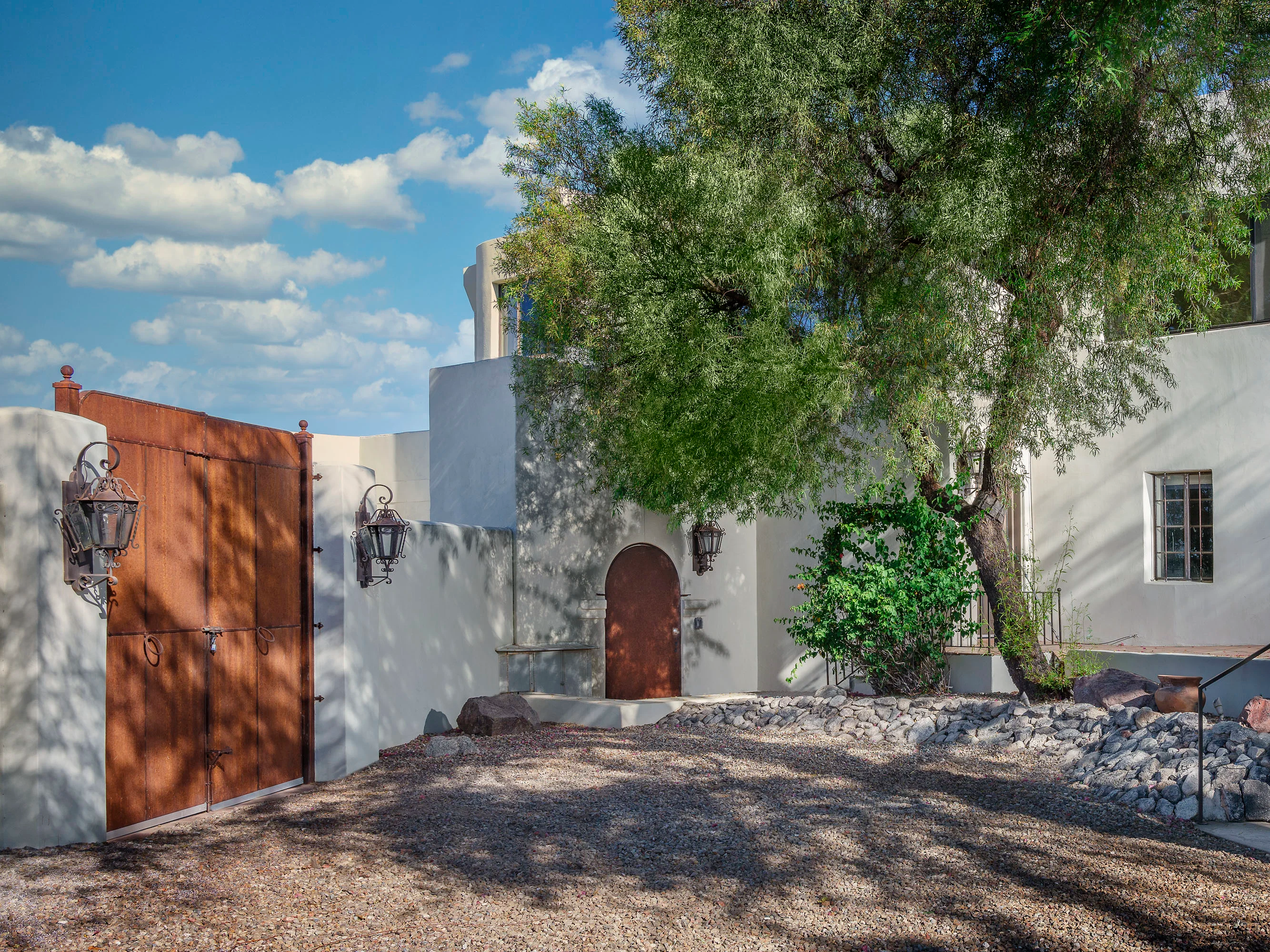 5201 North Hacienda Del Sol Road, Tucson, Arizona 85718 - Eleven_Arches_33_mogkvv