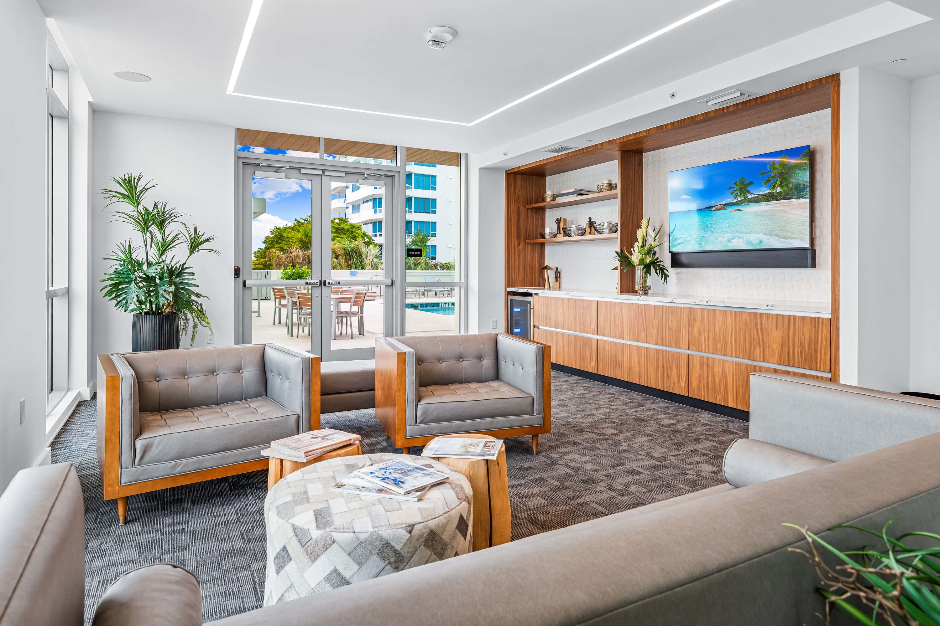 43 111 Golden Gate Point -Penthouse 701, Sarasota, FL 34236 - Luxury Real Estate - Concierge Auctions