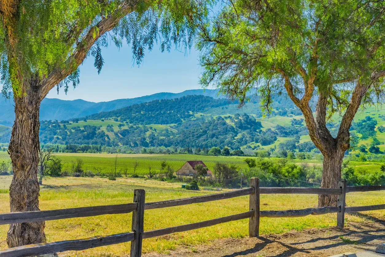 24949 Thunder Mountain Road, Ramona, Near San Diego, California 92065 - iStock-700512416_vupzao