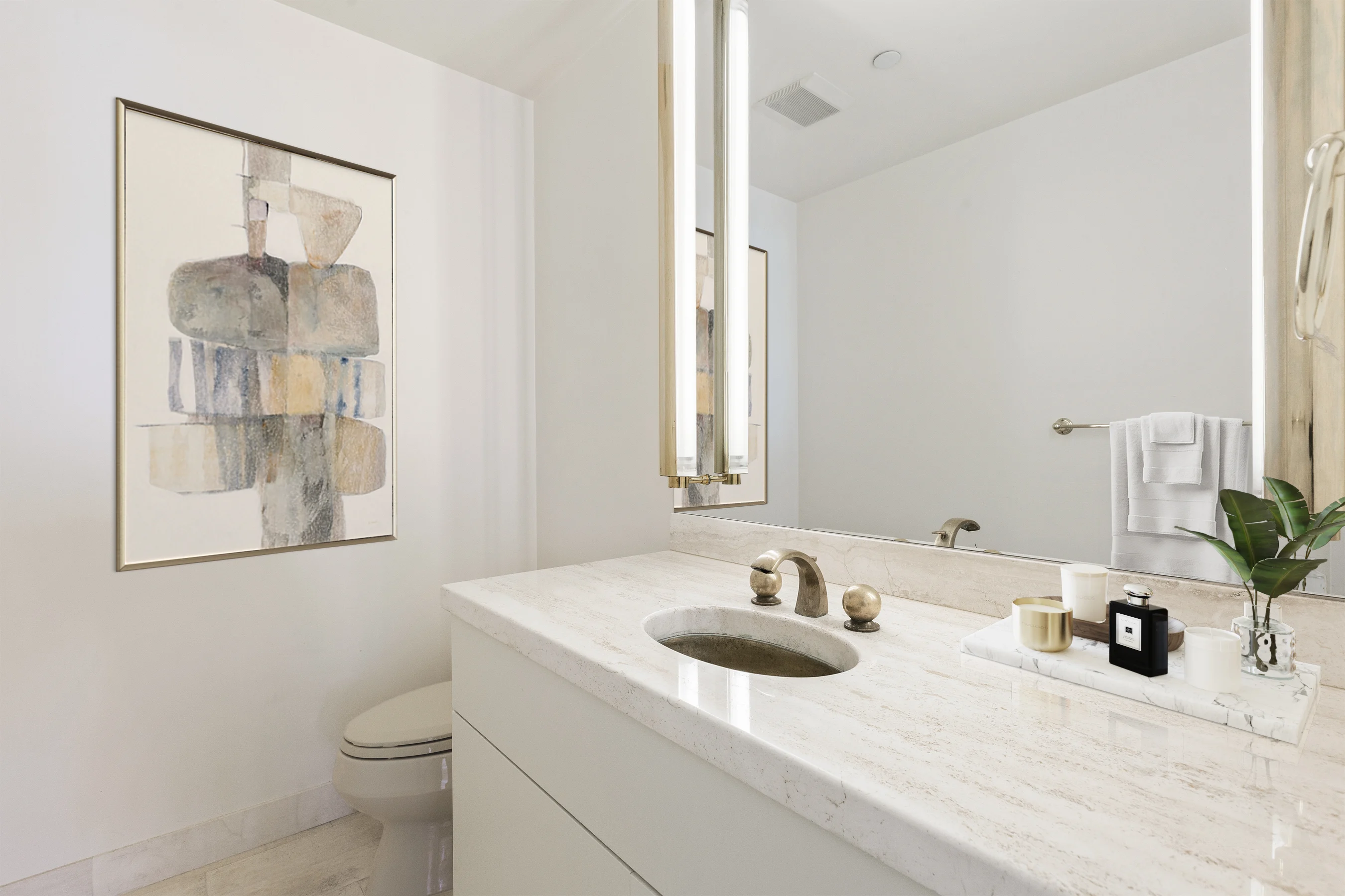 611 Washington Street, #2109, San Francisco, California 94111 - 12_-_611-washington-street-Bathroom2_Virtually_Staged_dgydyo