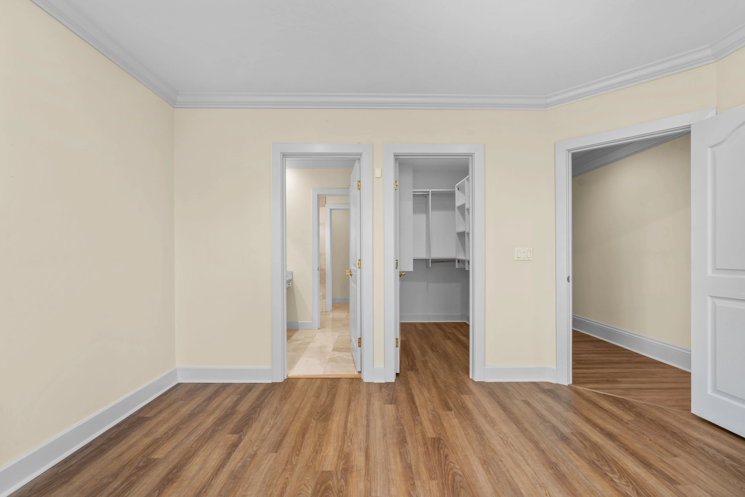 2007 Bayview Drive, Tierra Verde, Florida 33715 - 2007_Bayview_Drive_35_omu44n