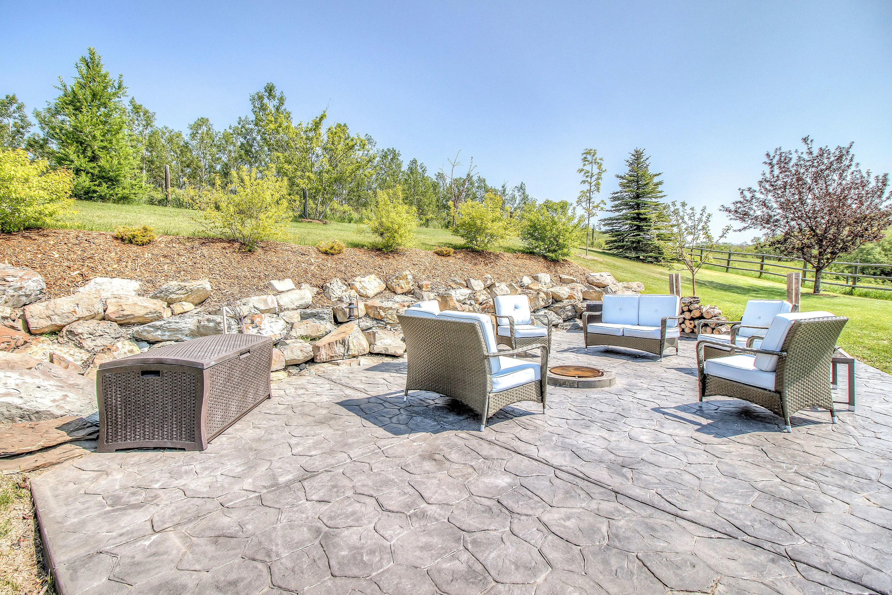 290156 160 Street W, Near Calgary, Alberta T2J 2P9, Canada - 290156-160-street-rural-foothills-county-alberta-canada63_atvwln