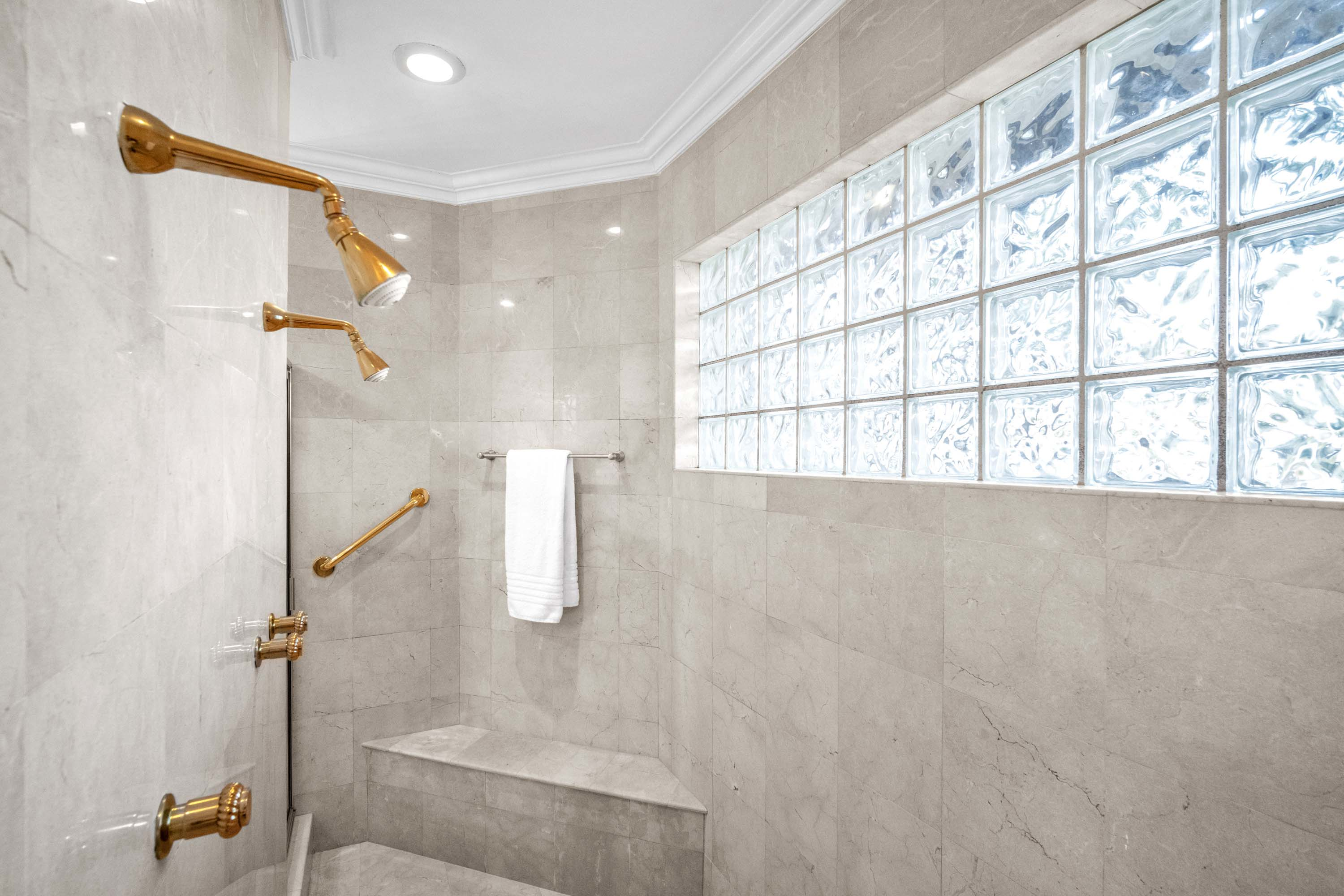 23 3855 Windmill Lake Road - Luxury Real Estate - Concierge Auctions