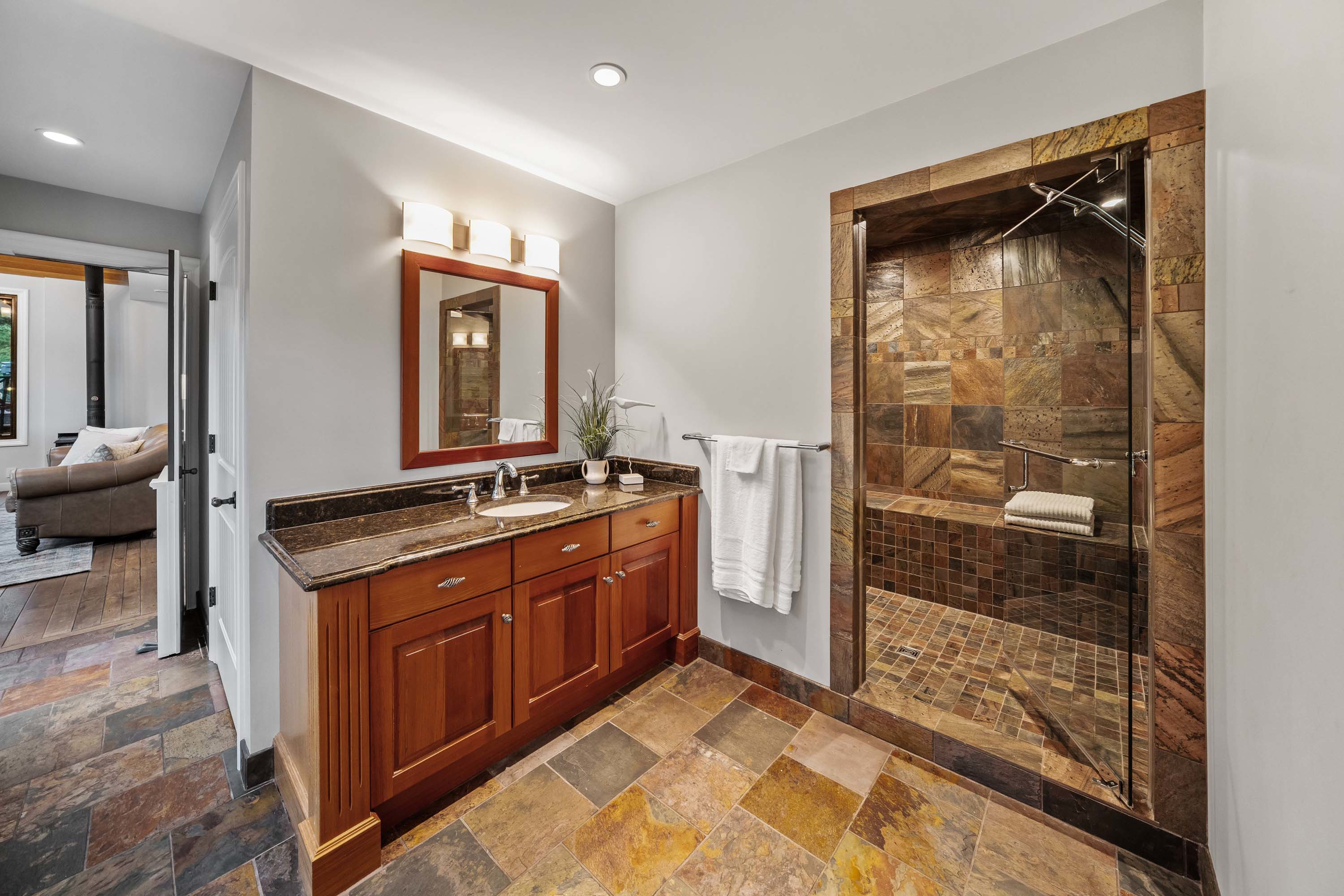 28 5 Woodside Lane, Canmore, Alberta T1W 1T1 - Luxury Real Estate - Concierge Auctions