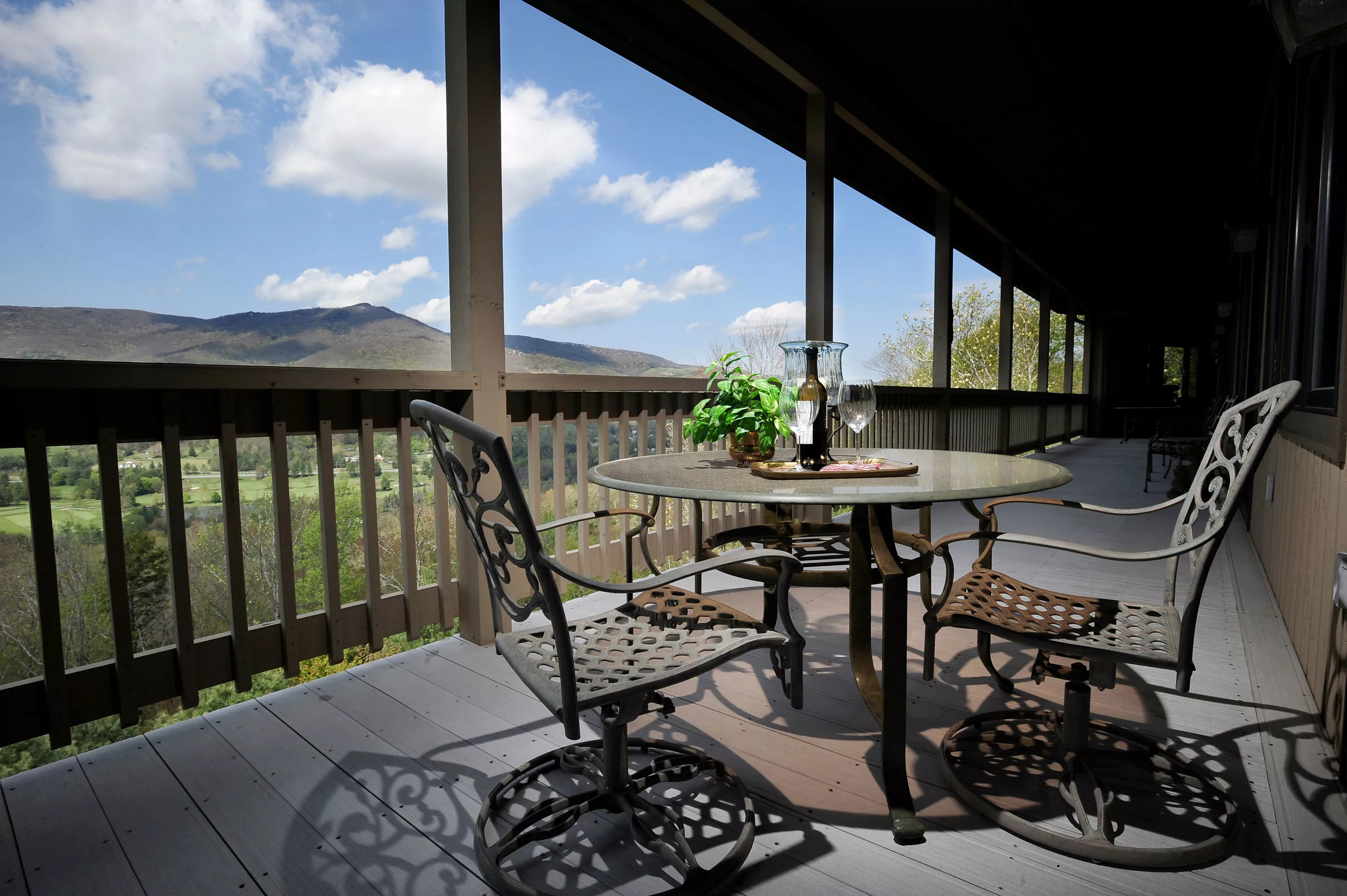 508 Woodthrush Way, Banner Elk, North Carolina 28604 - 508-woodthrush-way-banner-elk-nc-23-18-19-18-1818_uih27j