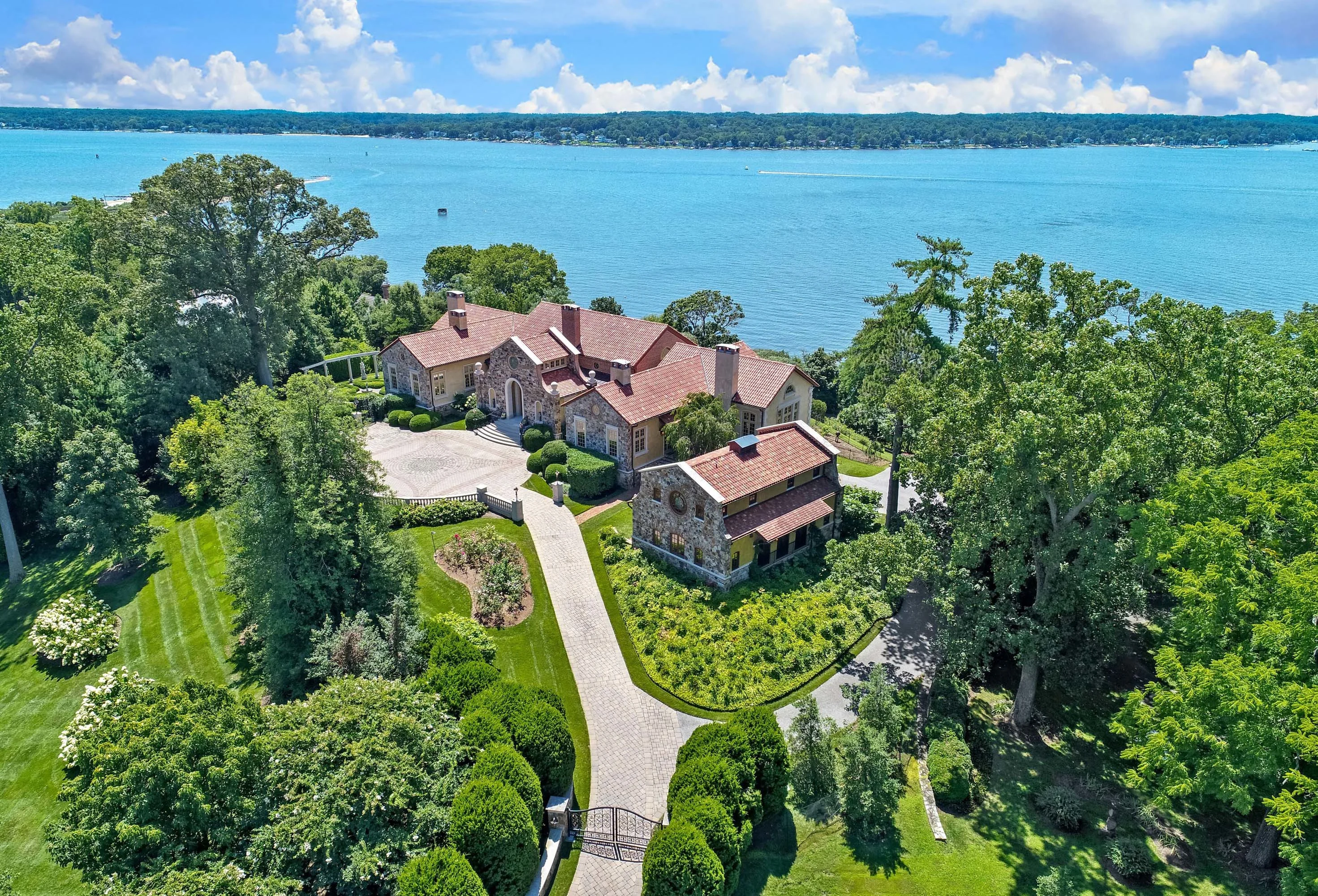 744 Skywater Road, Gibson Island, Chesapeake Bay, Maryland 21056 - 01_744_Skywater_Road_temh4u
