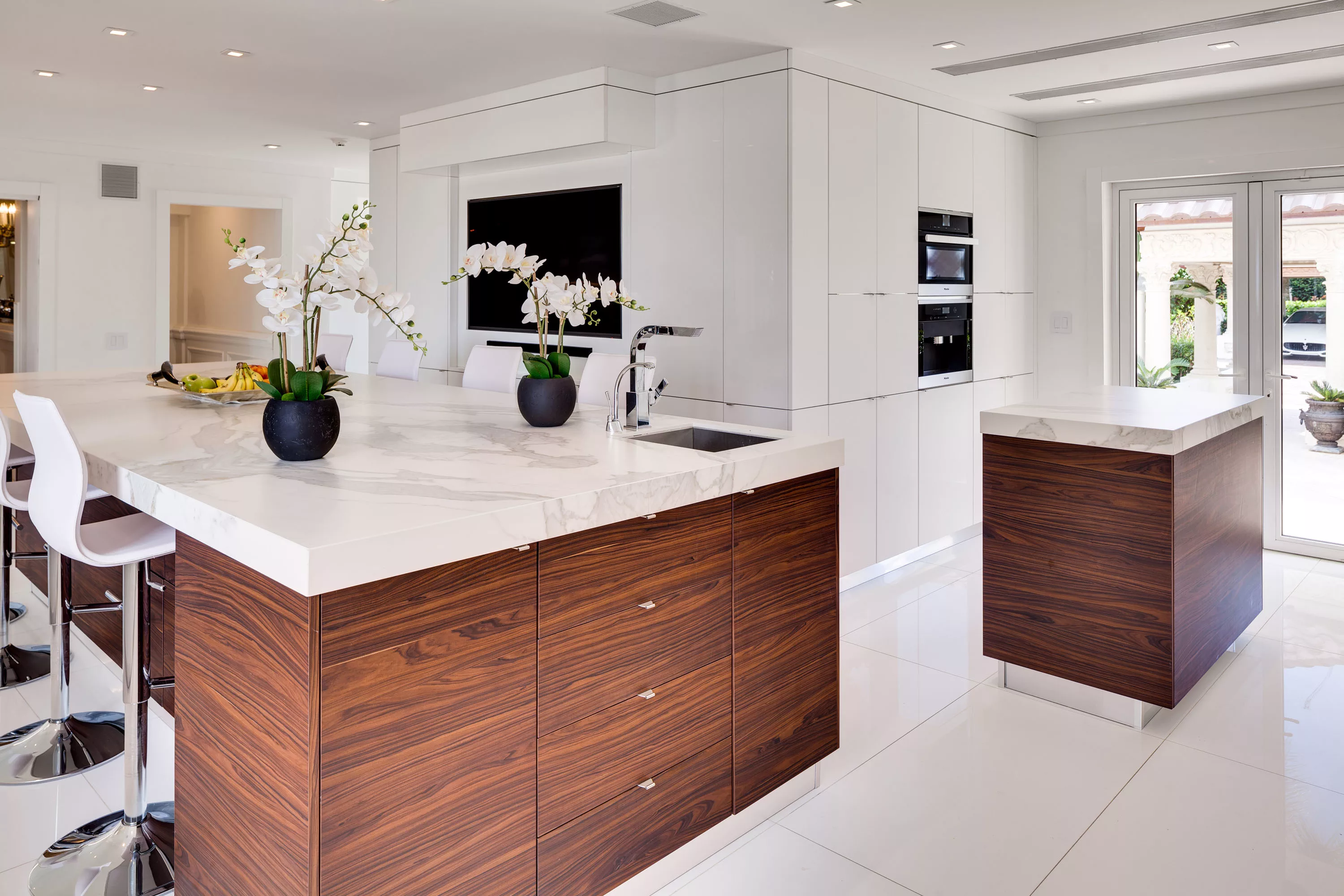 46 Star Island Drive, Miami Beach, Florida 33139 - 46-star-island-drive-miami-beach-florida14_thhjl7