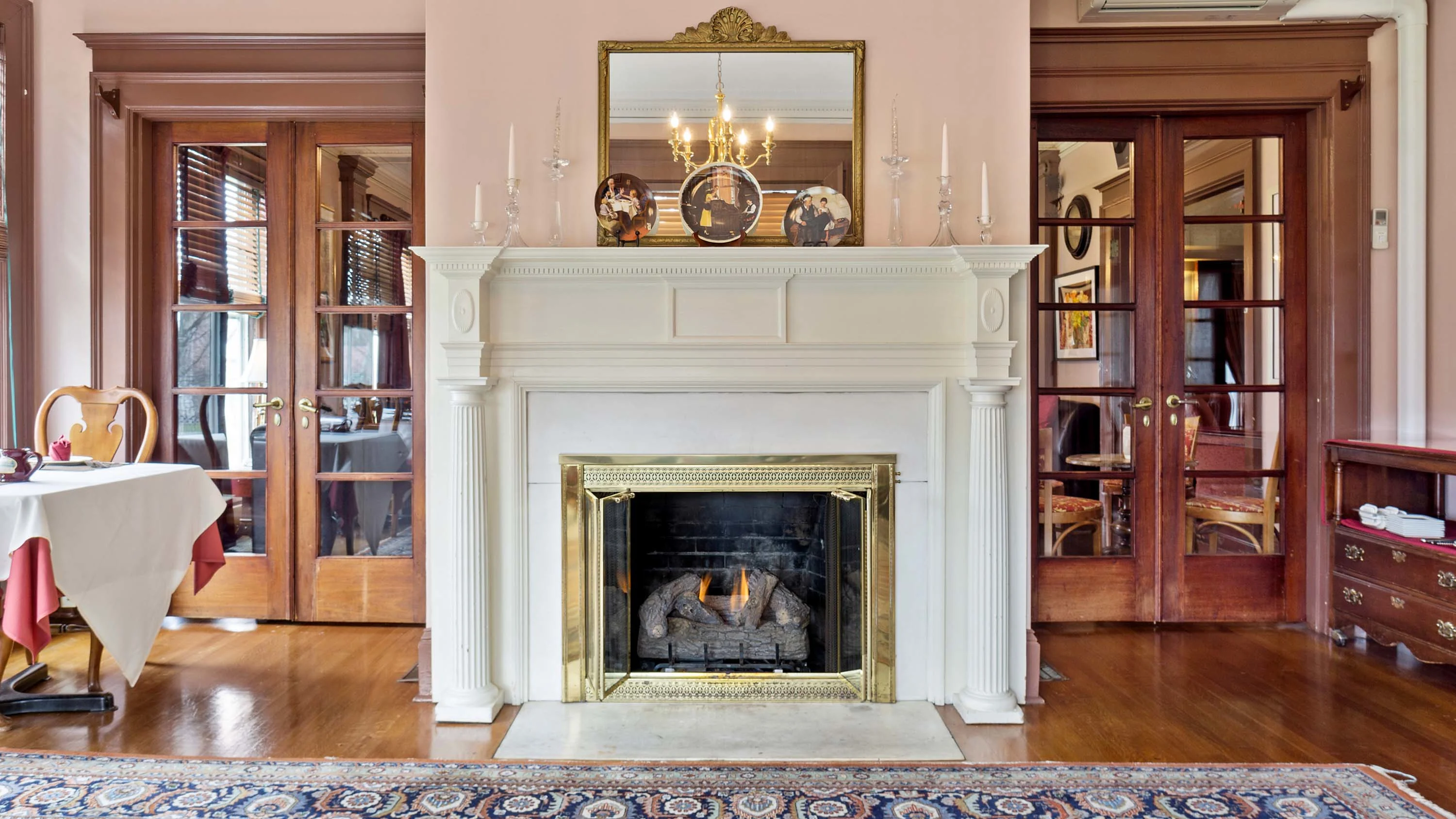 51 Walker Street, The Berkshires, Massachusetts 01240 - gateways-inn-51-walker-street-lenox-massachusetts11_w6sm8x