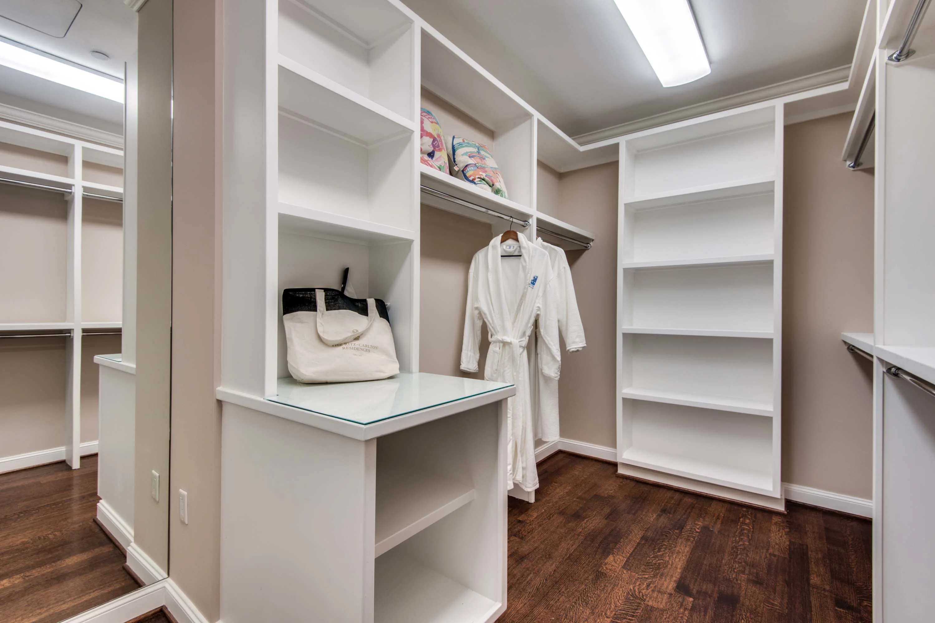 2555 North Pearl Street, #202, Ritz-Carlton Residences, Dallas, Texas 75201 - 2555-north-pearl-street-dallas-texas_18_mmdbrm