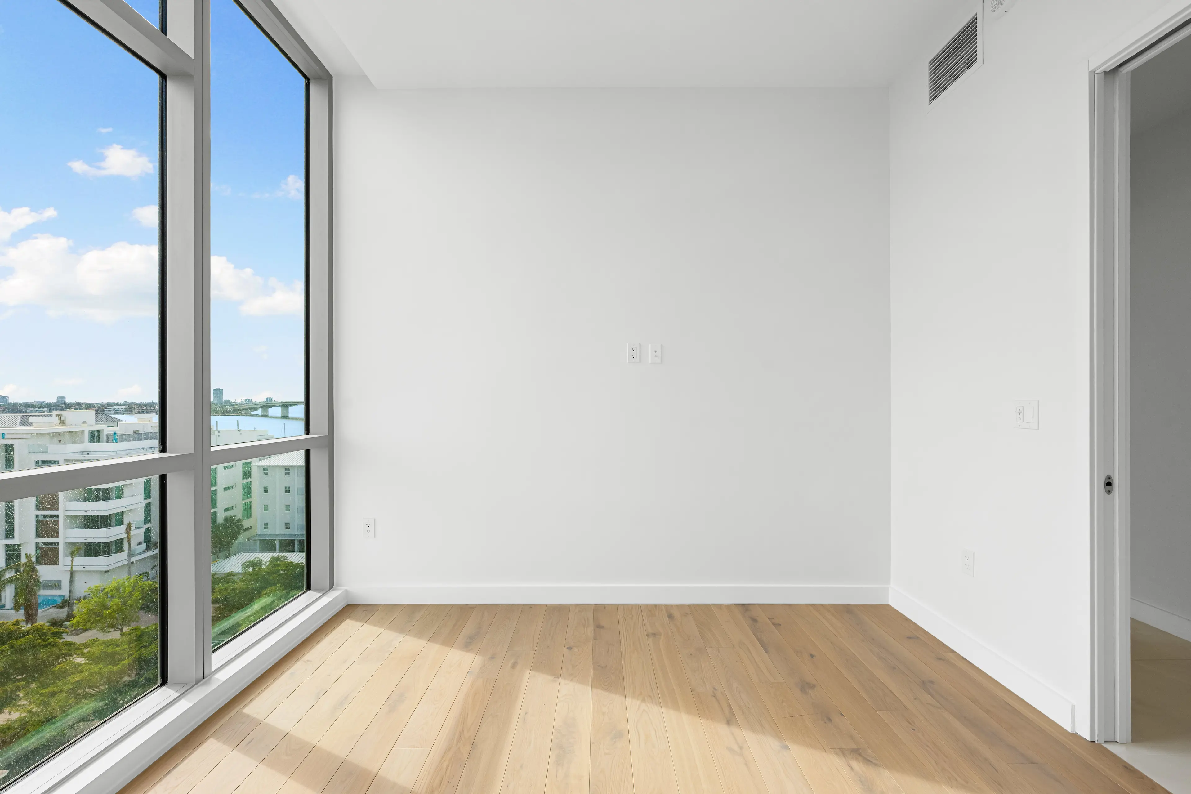 27 111 Golden Gate Point -Penthouse 701, Sarasota, FL 34236 - Luxury Real Estate - Concierge Auctions