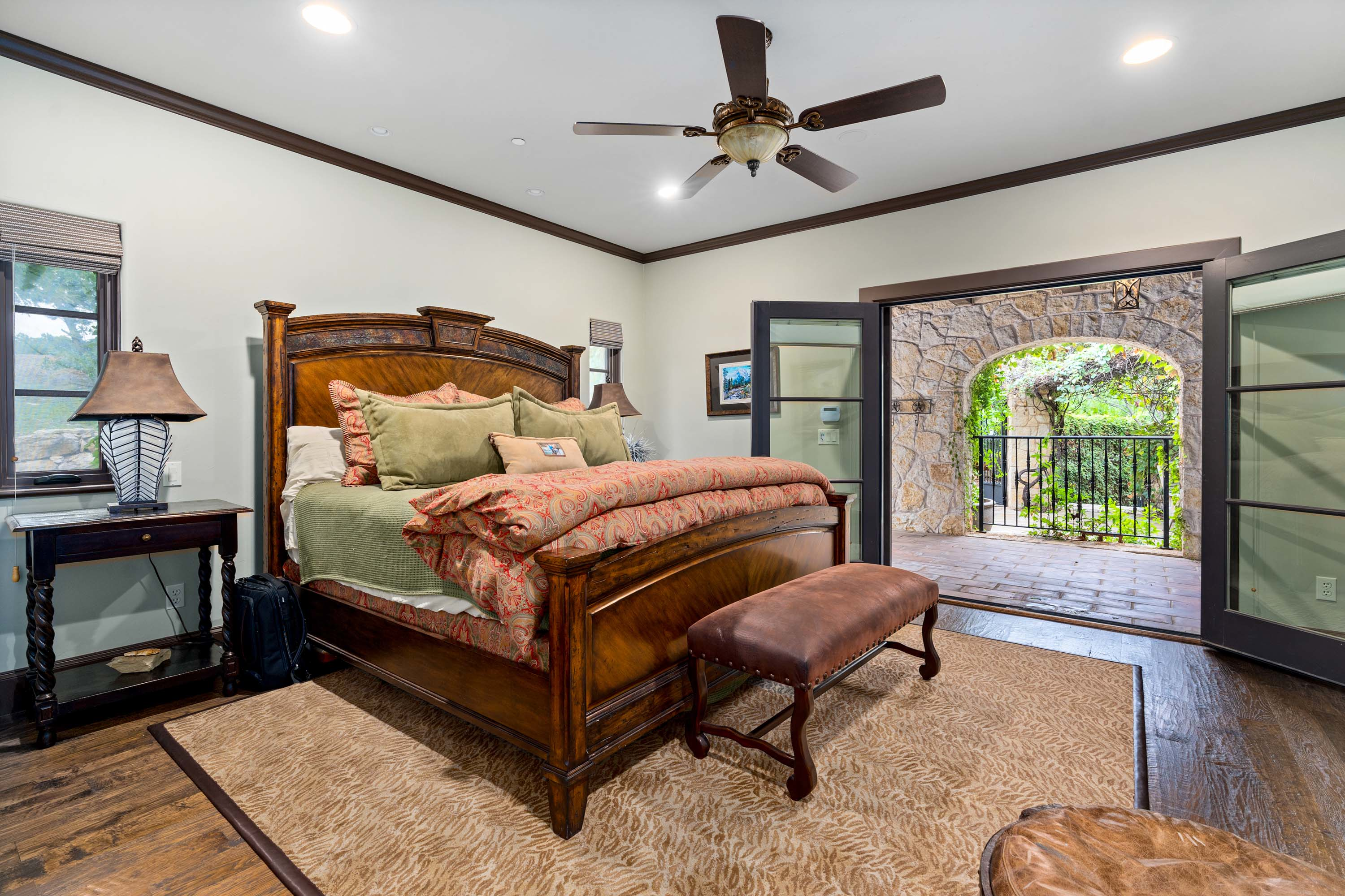 16 1011 Lakeview Point Drive - Luxury Real Estate - Concierge Auctions