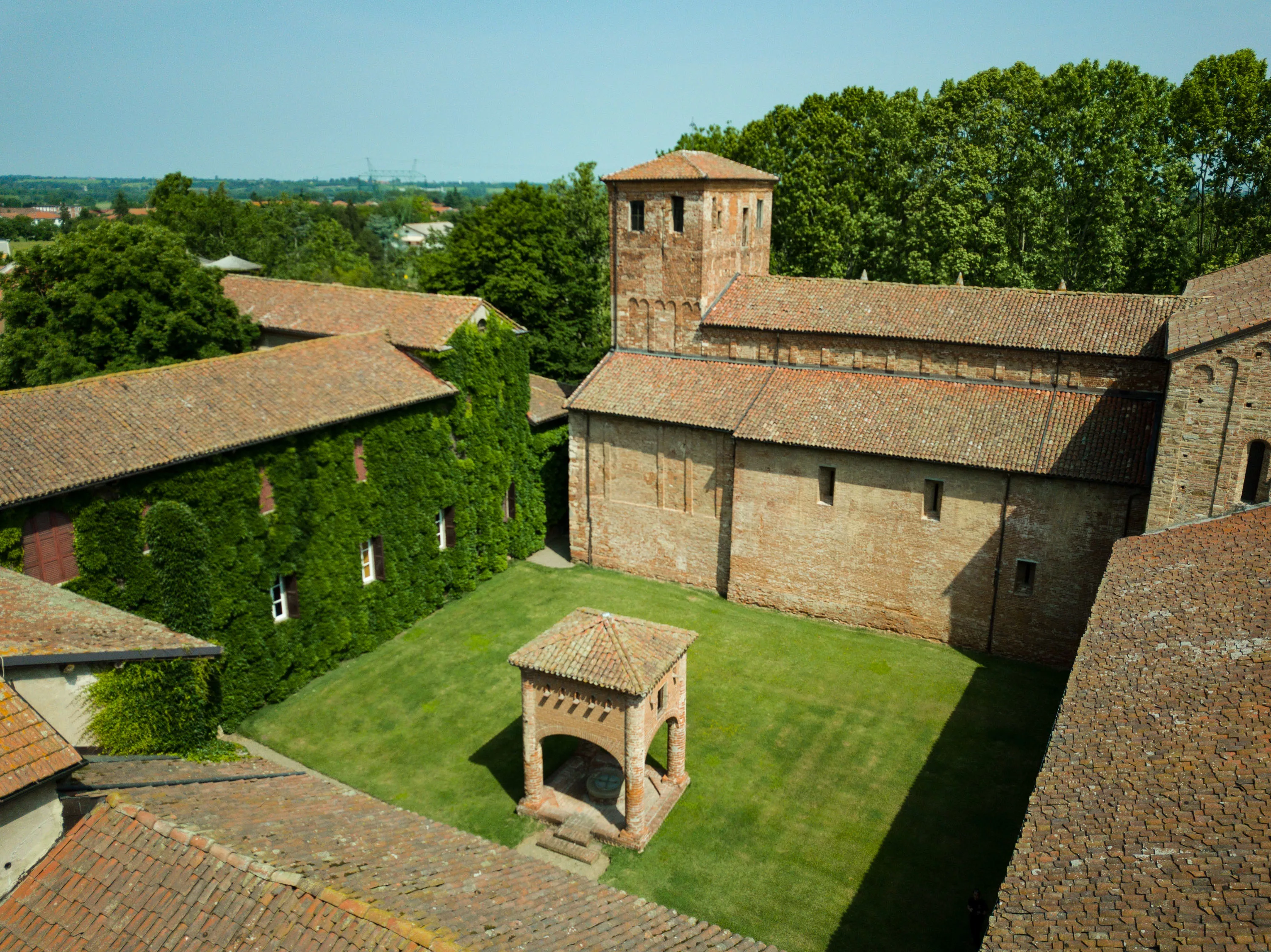 Santa Giustina Abbey and Villa Badia, Piedmont, Italian Alps , Italy - santa_giustina_abbey_villa_badia_piedmont_italy_40_bb4yi1