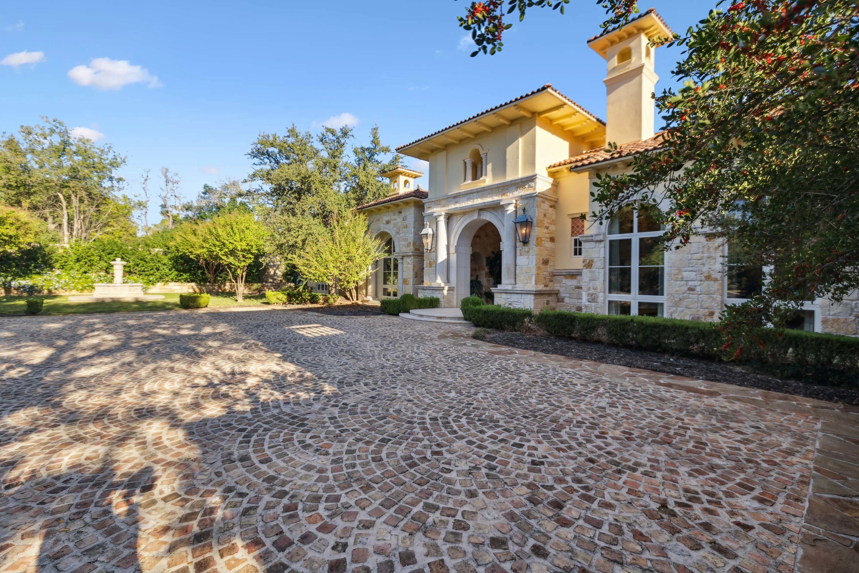 136 S Tower Drive, Hill Country Village, San Antonio Area, Texas 78232 - 05_136_S_Tower_oufost