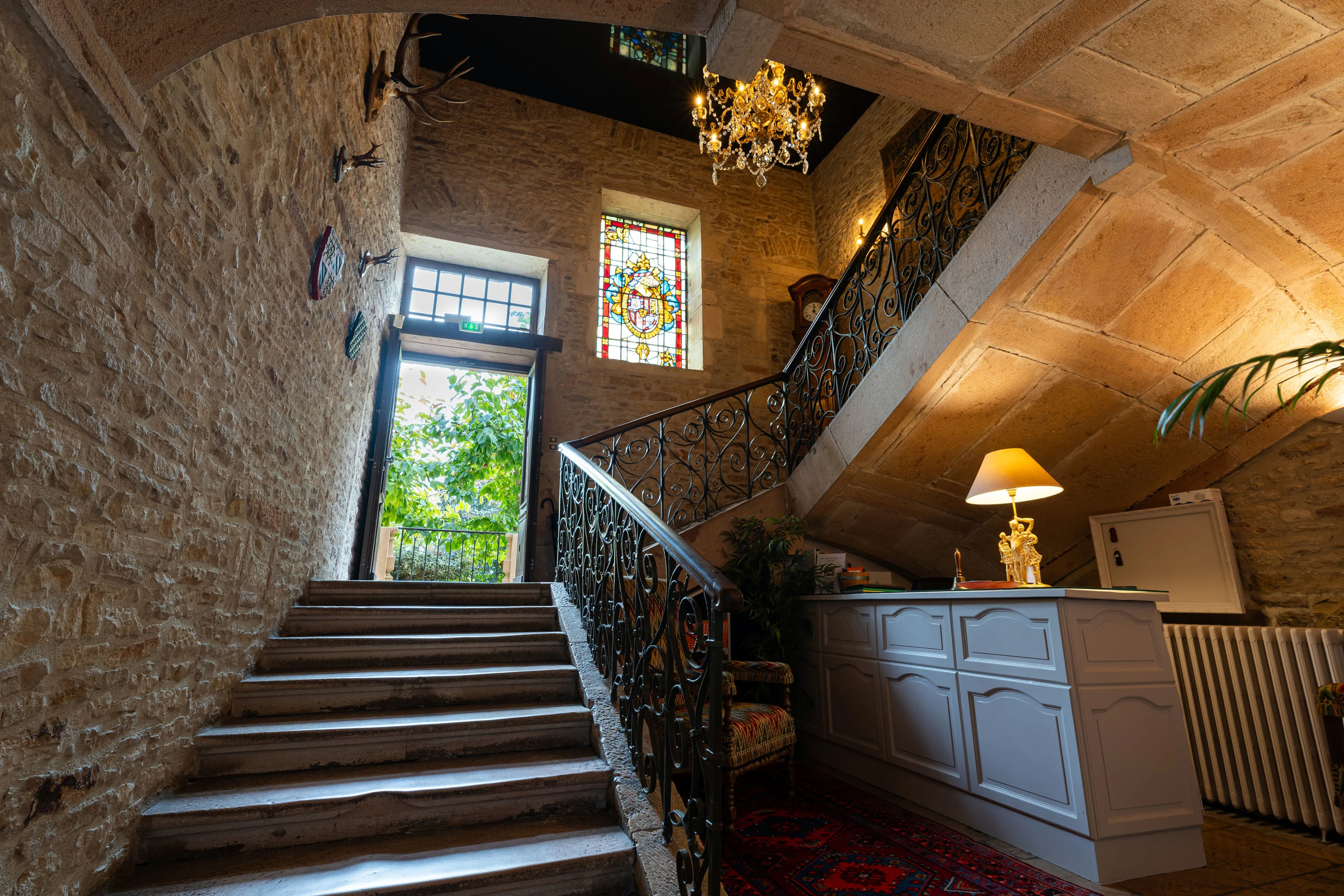 Rue du Glamont, Fleurville, Burgundy , France - Chateau-de-Fleurville03_dqrmta