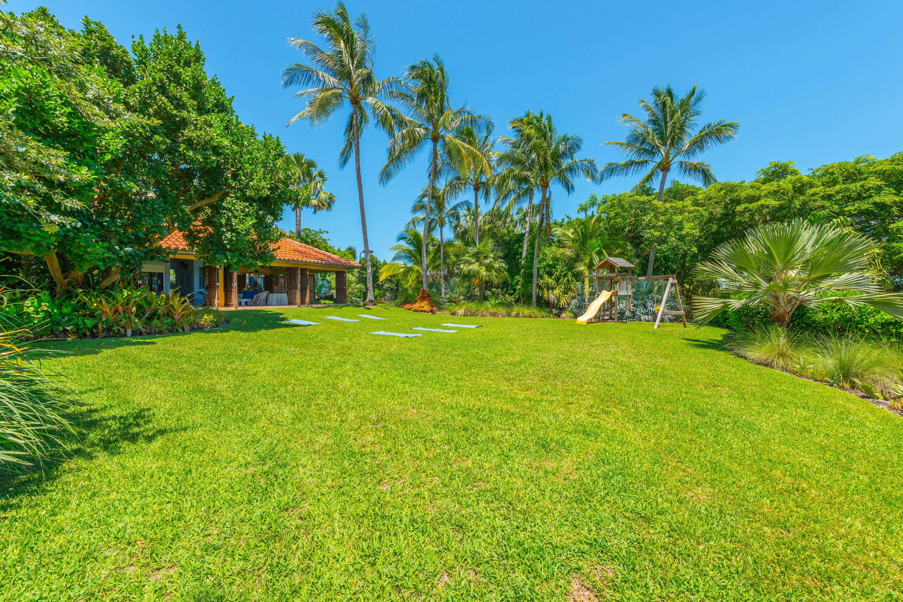 960 Harbor Drive, Key Biscayne, Florida 33149 - 960-harbor-drive-key-biscayne-florida46_xrkt8w