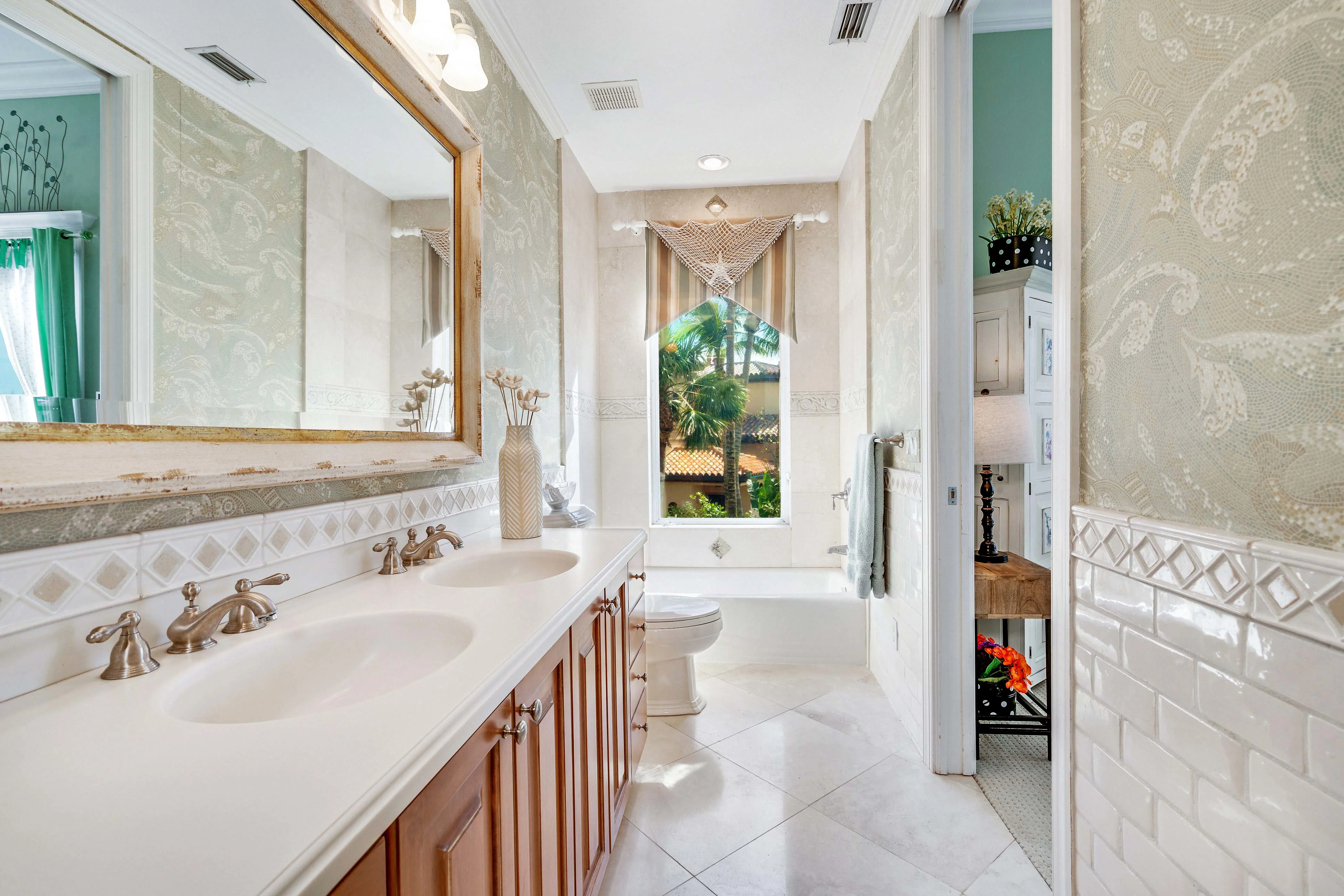 2305 Casey Key Road, Nokomis, Sarasota Area, Florida 34275 - 2305-casey-key-road-nokomis-florida-35_o1qfut