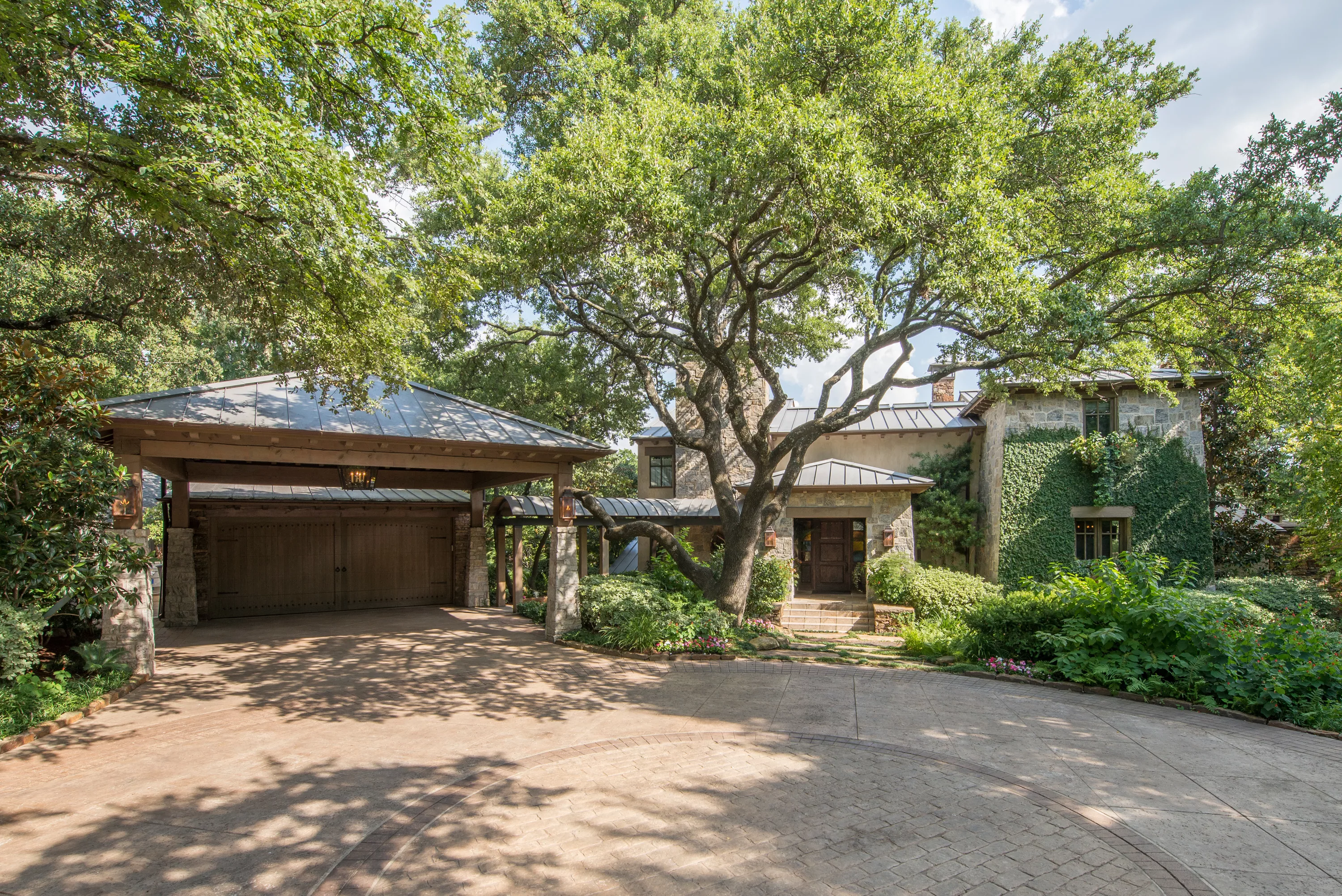 7941 Summit Cove, Dallas/Fort Worth Area, Texas 76179 - mariposa-del-lago-fort-worth-tx-luxury-real-estate-5_oqnjrh