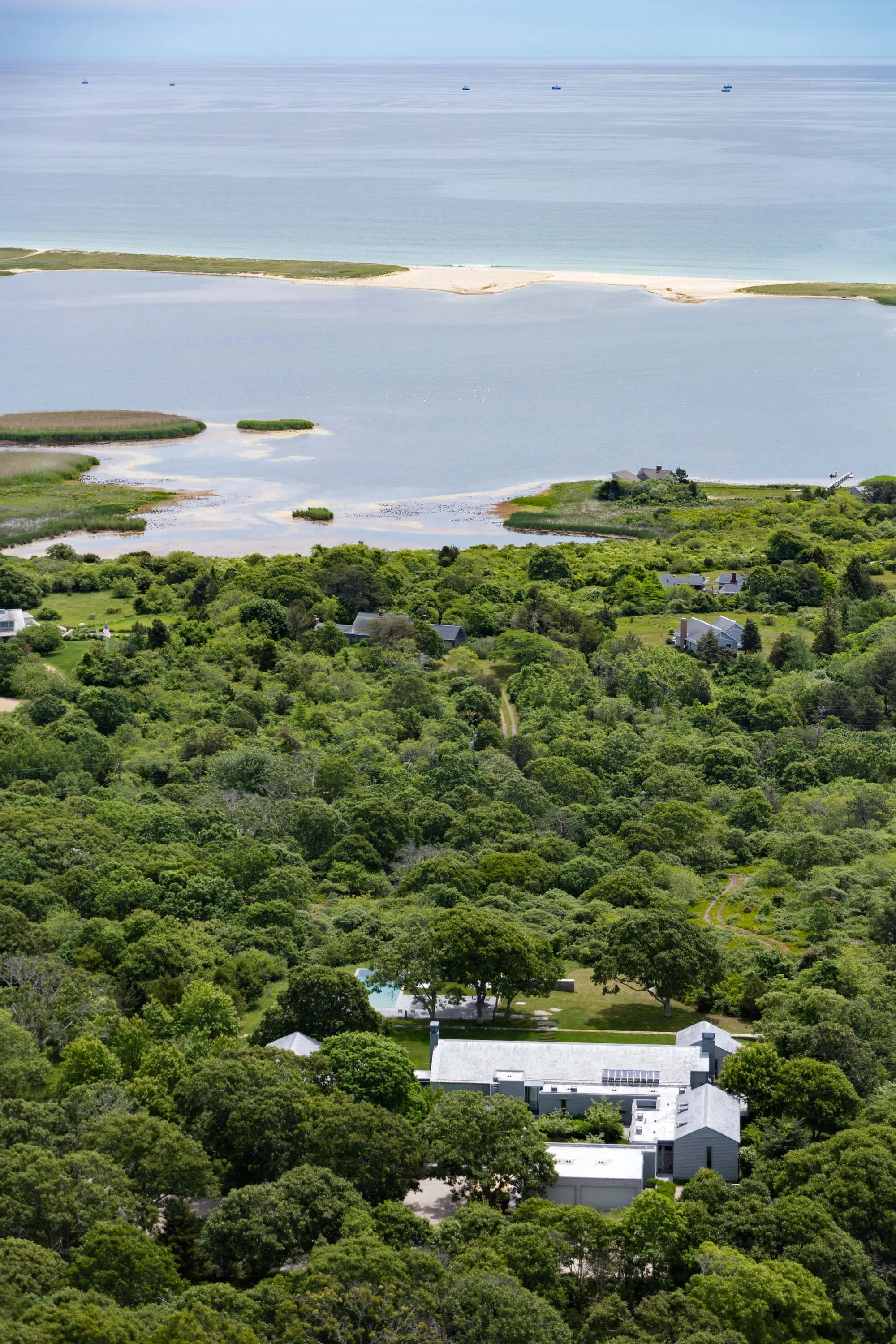 Chilmark House | 8 Snail Road, Chilmark, Martha's Vineyard, Massachusetts 02535 - 52_-_Aerial_view_1_wbuuzw