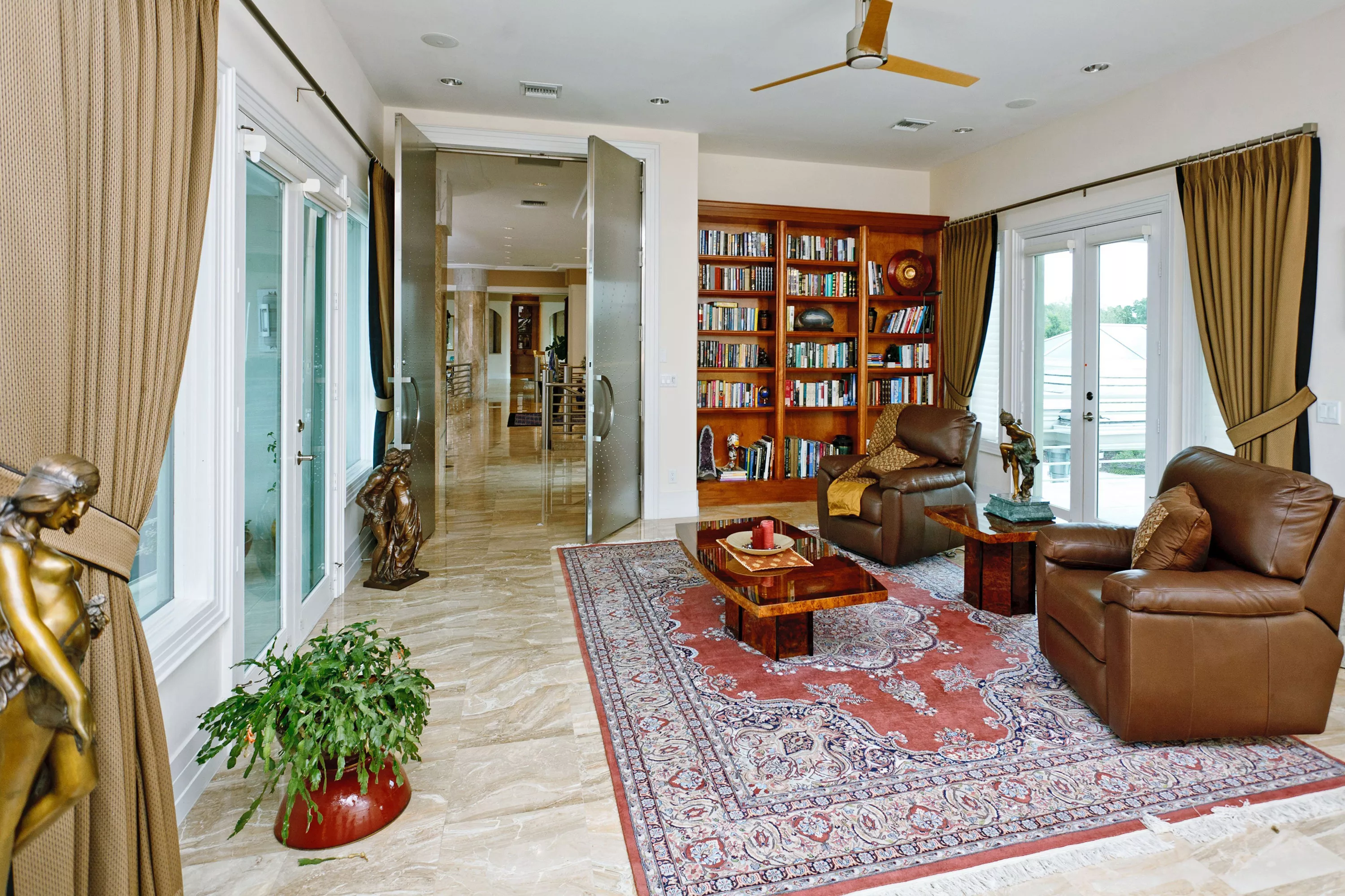 9972 Kilgore Road, Orlando, Florida 32836 - luxury-waterfront-property-auction-orlando-florida-2_z5z7xr