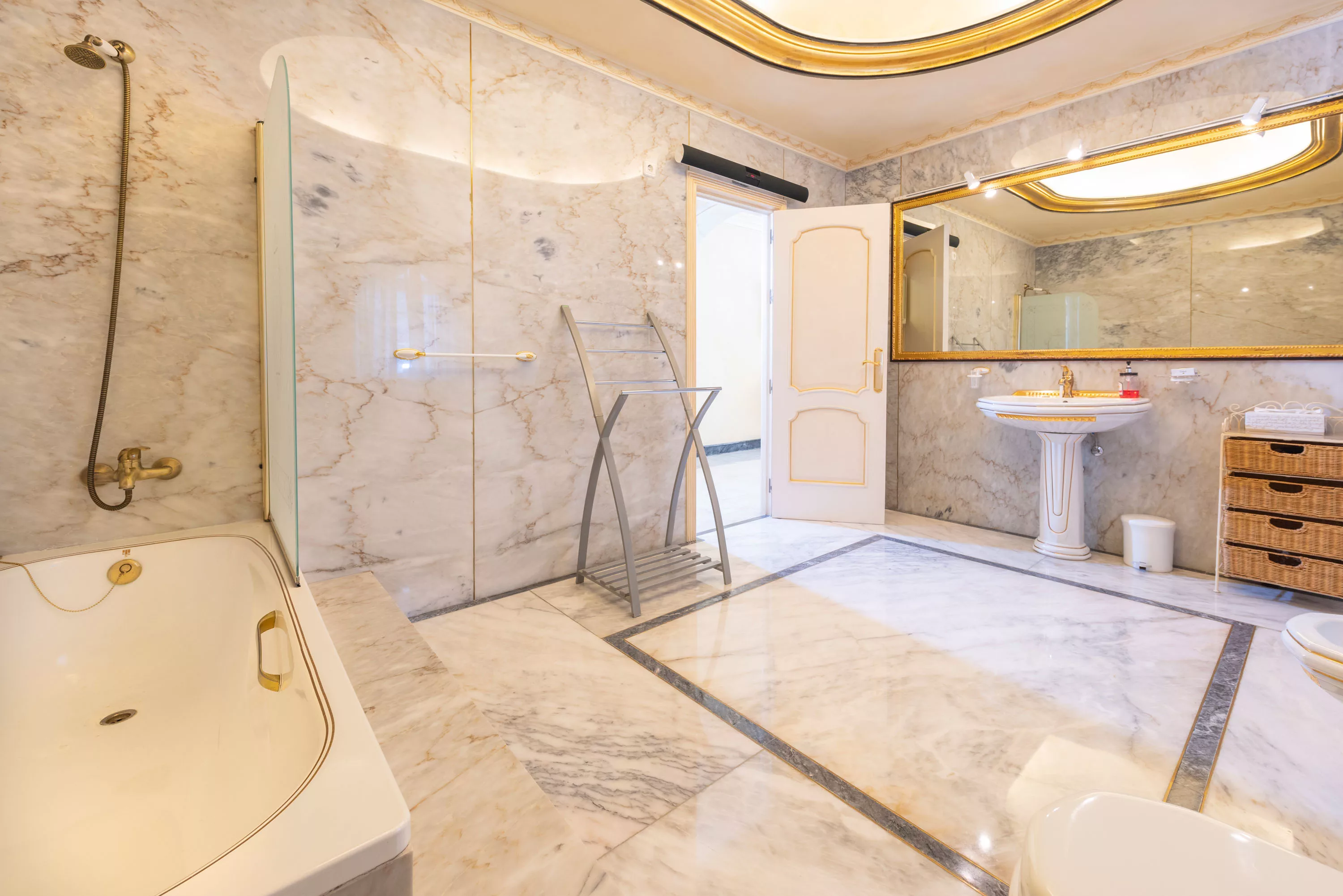 Arrabal el Rodeo 7, Marbella, Malaga 29660, Spain - el_martinete_marbella_spain_29_vt90d6