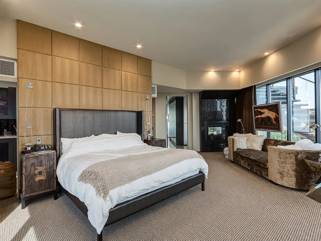 102 Crescent Road NW, Calgary, Alberta T2M 3Z9, Canada - 102-crescent-road-north-west-calgary-alberta-canada24_oxdim7