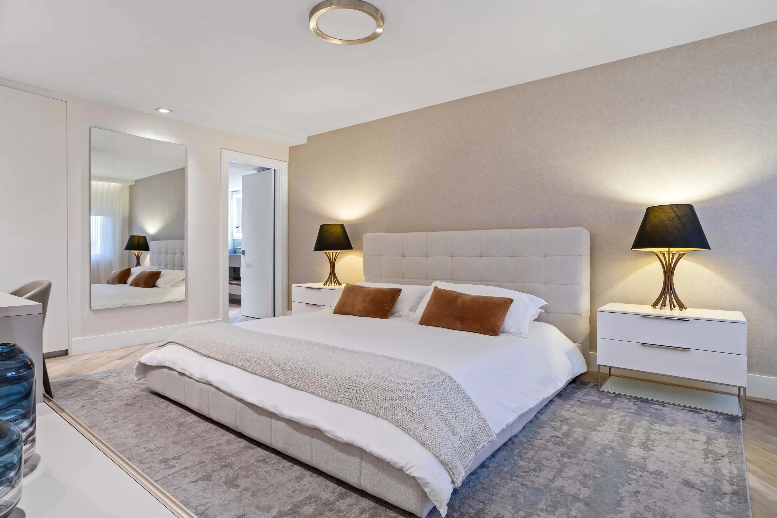 12 2301 Collins Ave Apt 1432 - Luxury Real Estate - Concierge Auctions