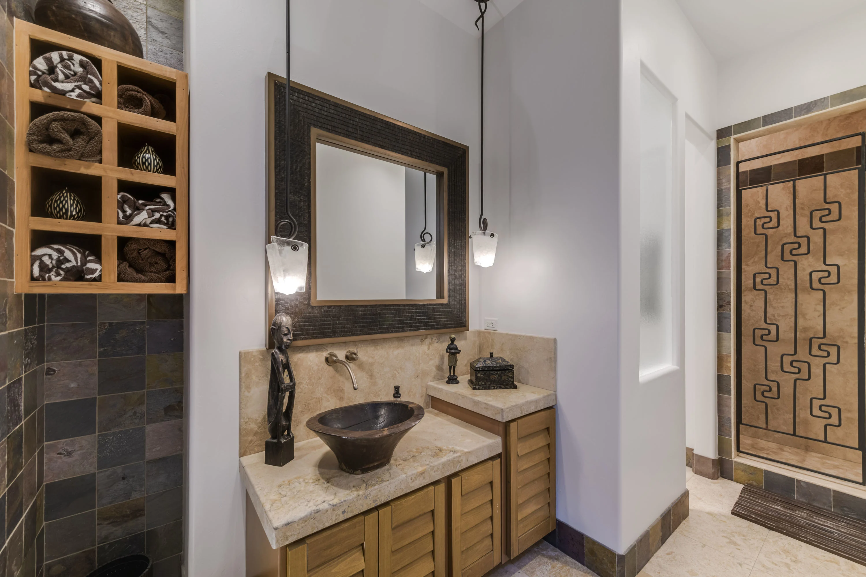 16 La Buena Vida Drive, Rockport, Texas Coast, Texas 78336 - casa-mombasa-16-la-buena-vida-drive-aransas-pass-texas08_g7yfqm