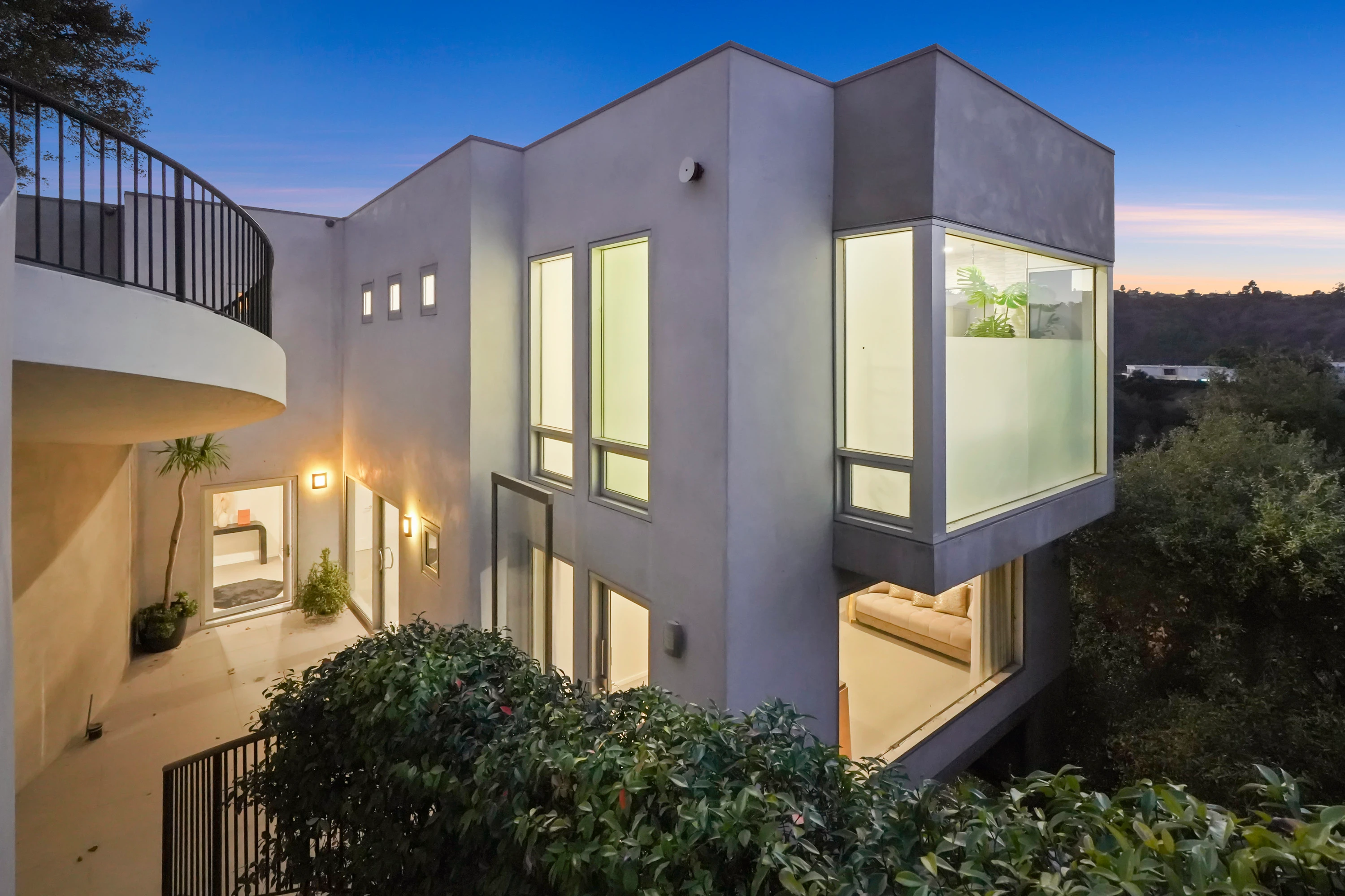 04 9716 Oak Pass Rd - Luxury Real Estate - Concierge Auctions