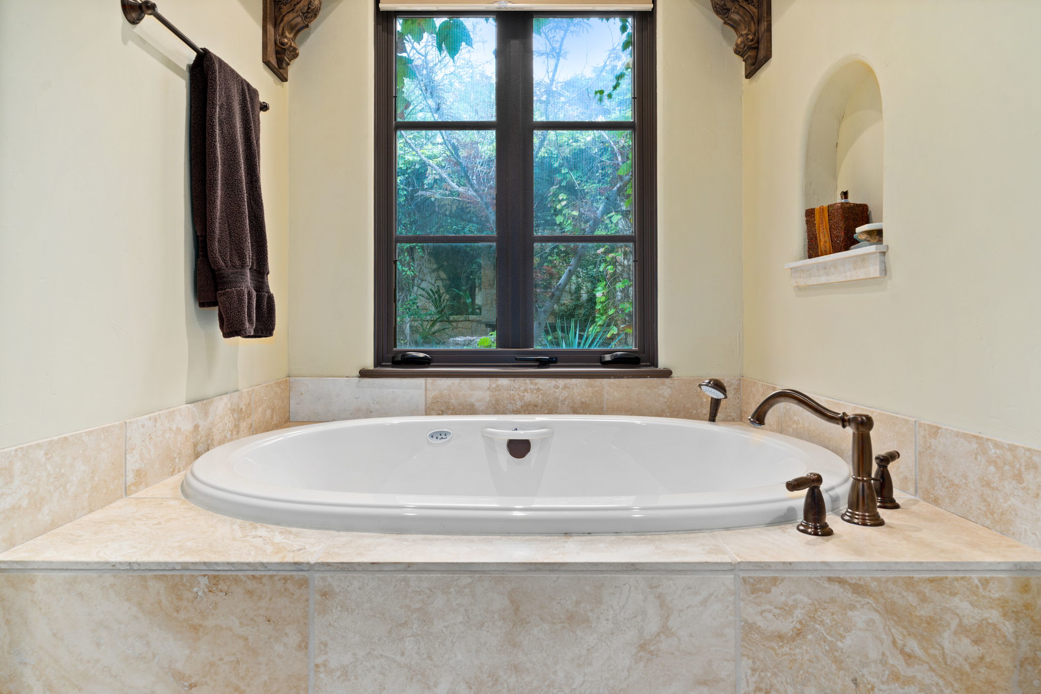 34.4 1011 Lakeview Point Drive - Luxury Real Estate - Concierge Auctions