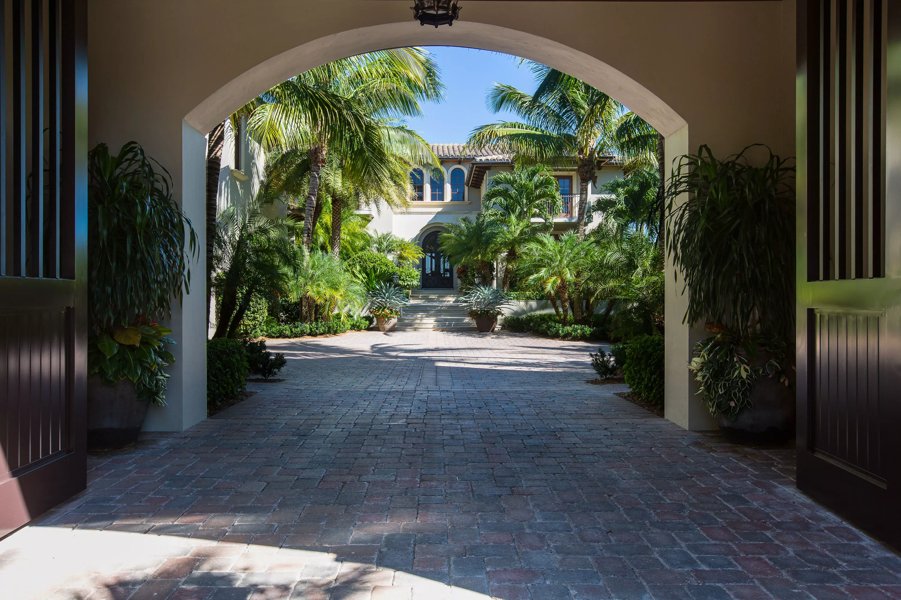 10 Ocean Lane, Vero Beach, Florida 32963 - 10-ocean-lane-vero-beach-florida02-15-22-58-5858_qipebe