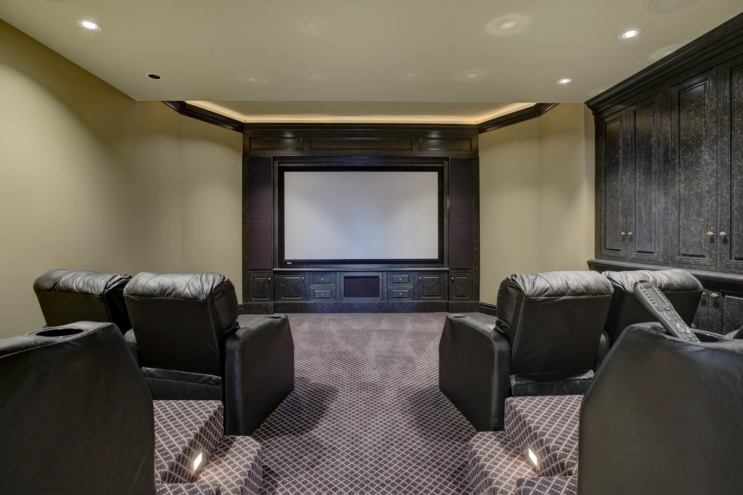 82031 202 Avenue West, Calgary, Alberta T1S 2X2, Canada - 82031-202-avenue-w-foothills-alberta-canada45_is4mpo