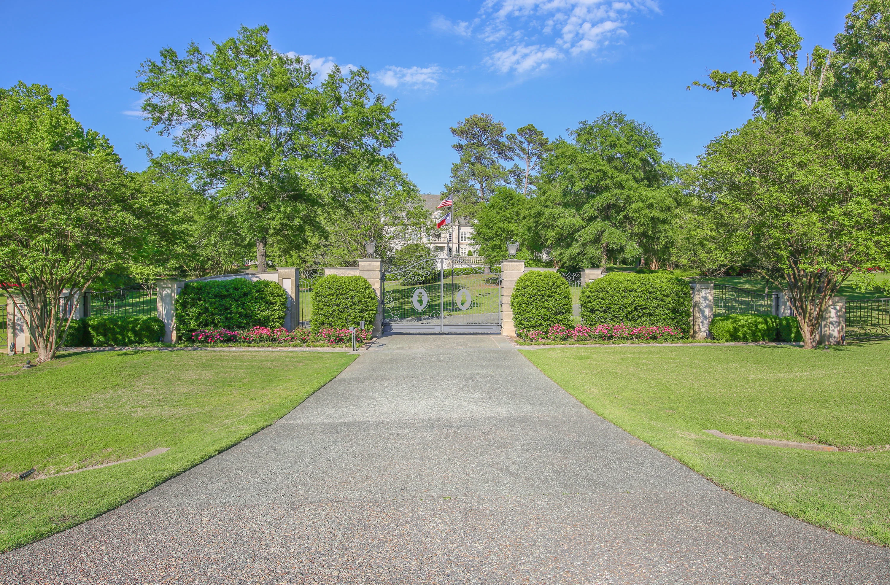 800 South Greer Boulevard, Pittsburg, East Texas, Texas 75686 - pilgrim-estate-800-s-greer-blvd-east-texas-01_jsxmc1