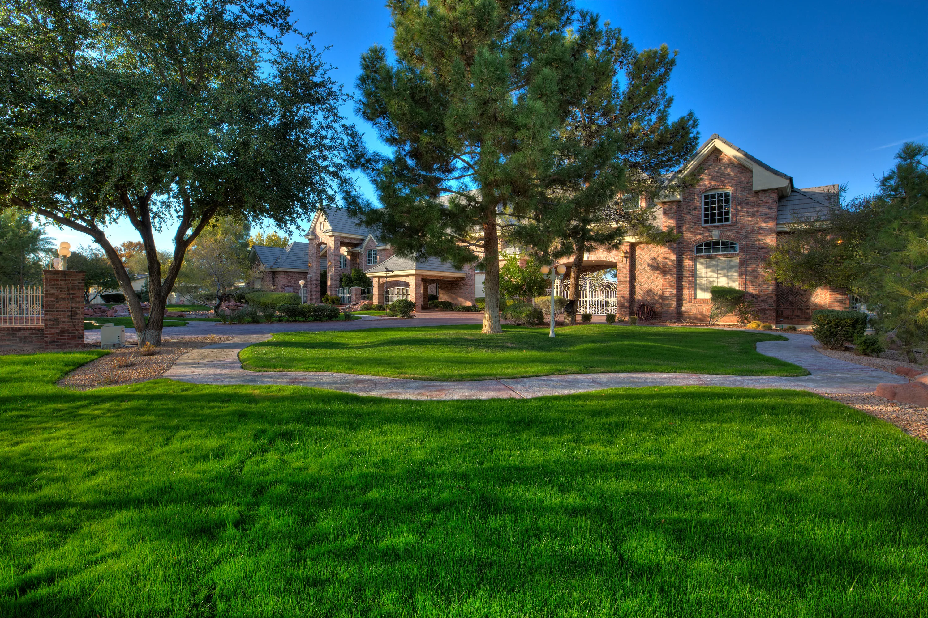 3910 E Russell Rd, Las Vegas, Nevada 89120 - 3910_e_russell_rd_las_vegas_nv-20_lhp68y