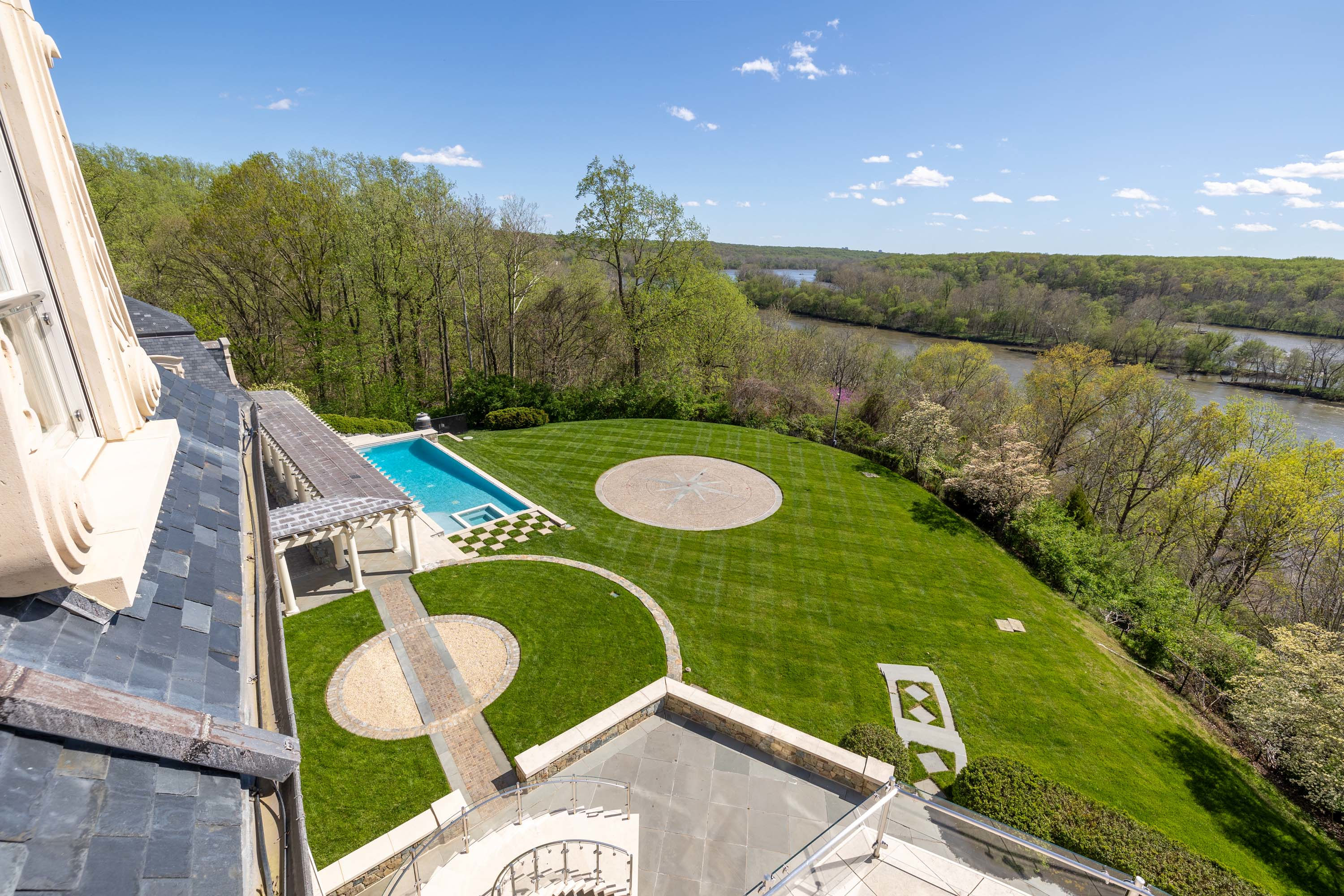 53 11900 River Rd, Potomac, MD 20854 - Luxury Real Estate - Concierge Auctions