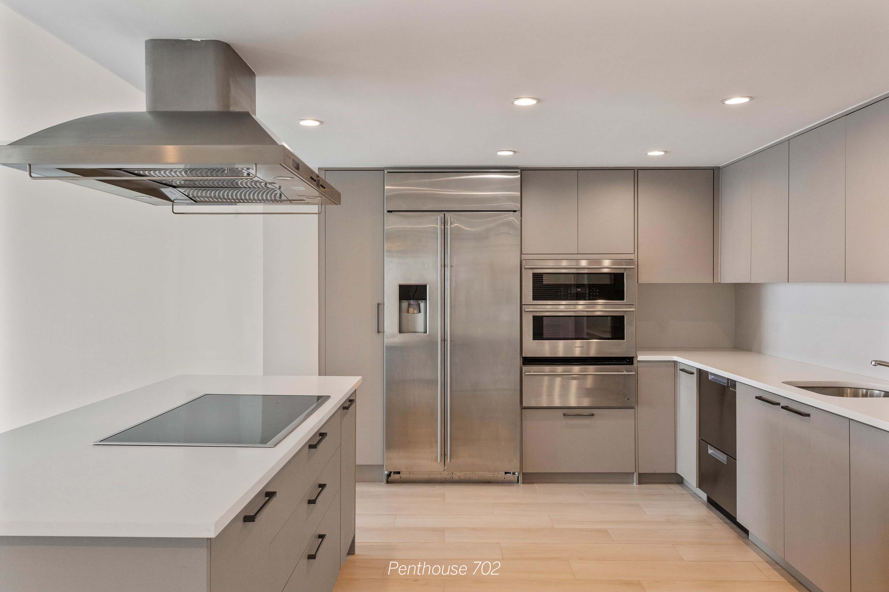 33 Unit 702 Luxury Real Estate Concierge Auctions