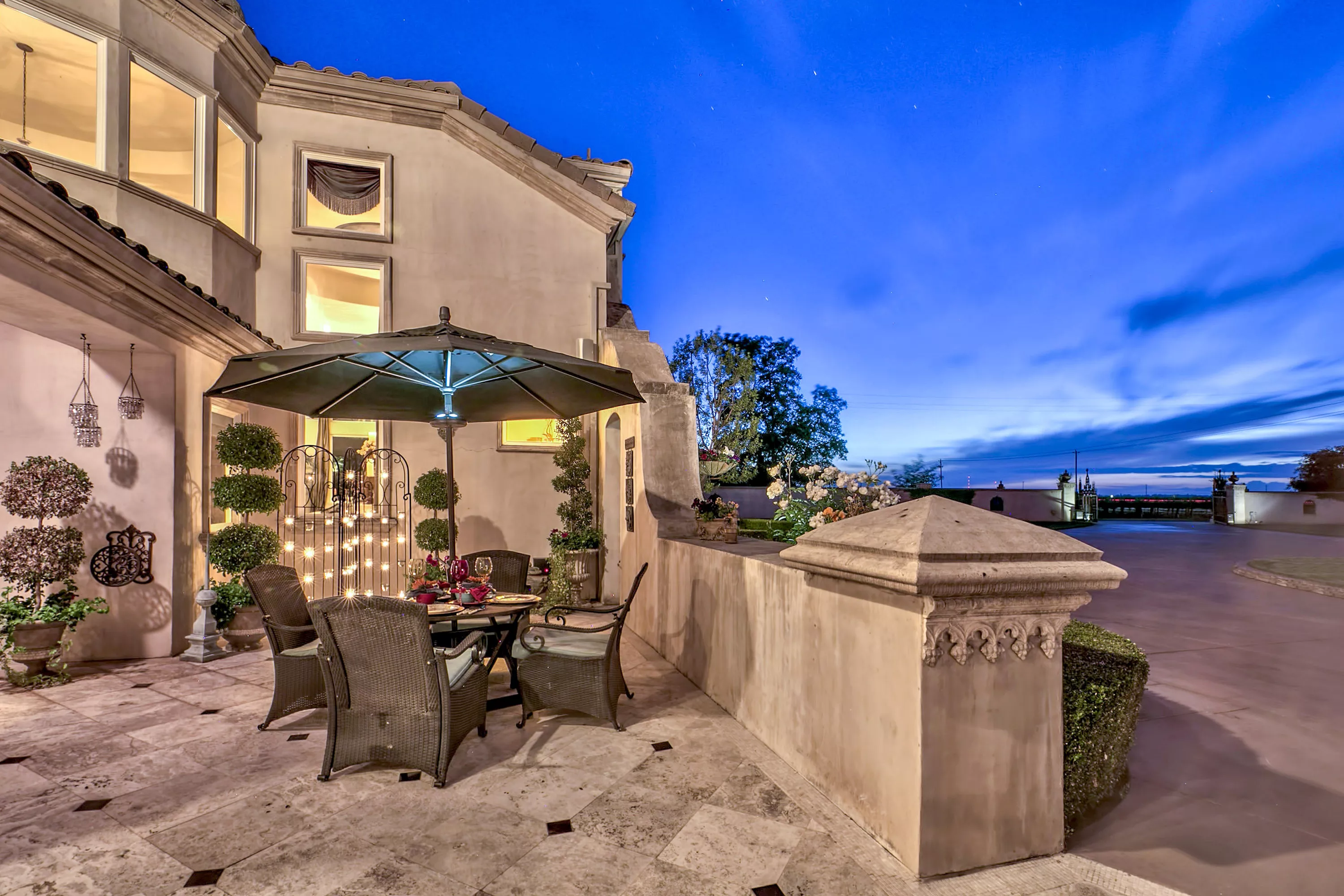 19450 Hidden Lakes Lane, Near Sacramento, California 95220