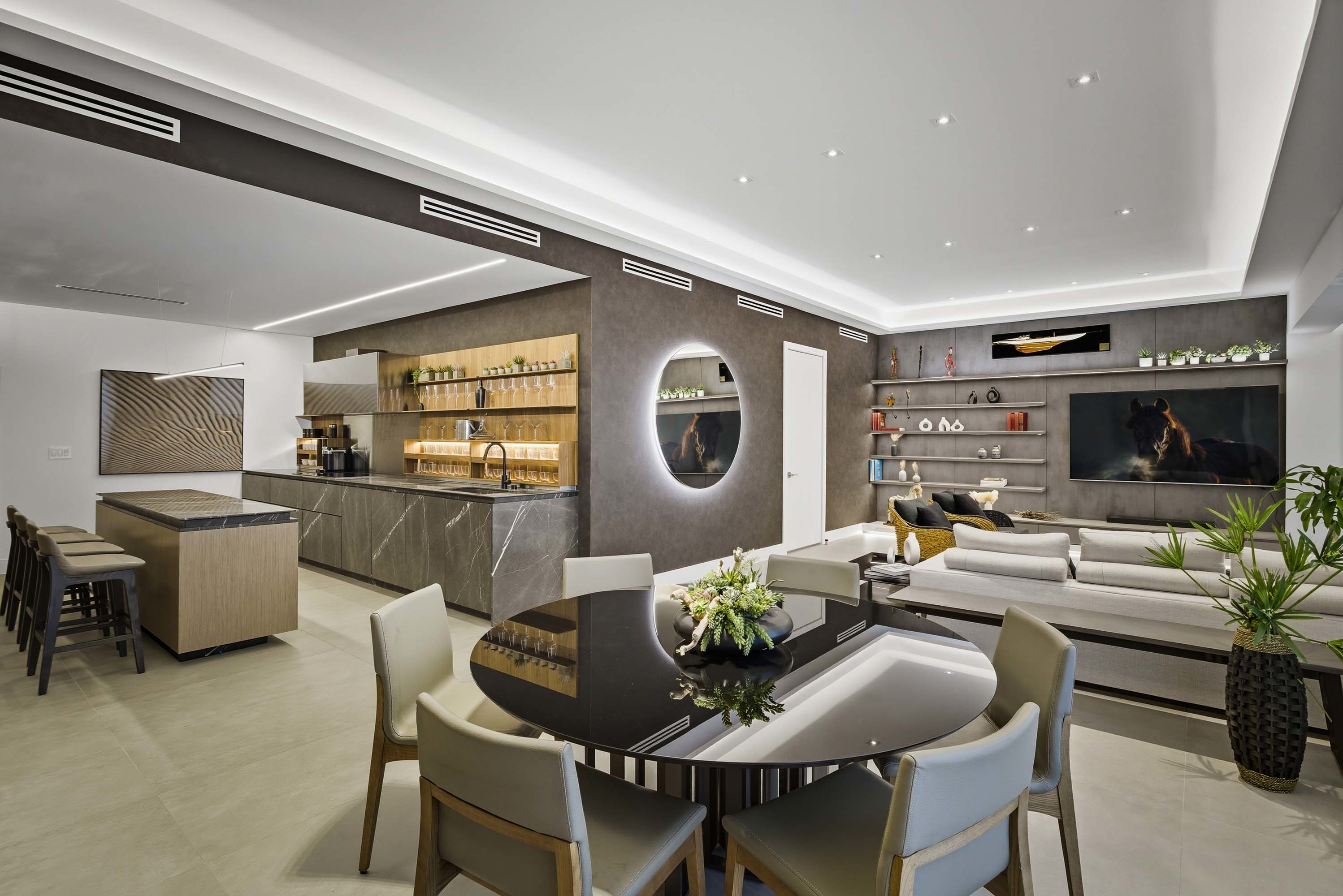 04 2301 Collins Ave Apt 1634 - Luxury Real Estate - Concierge Auctions