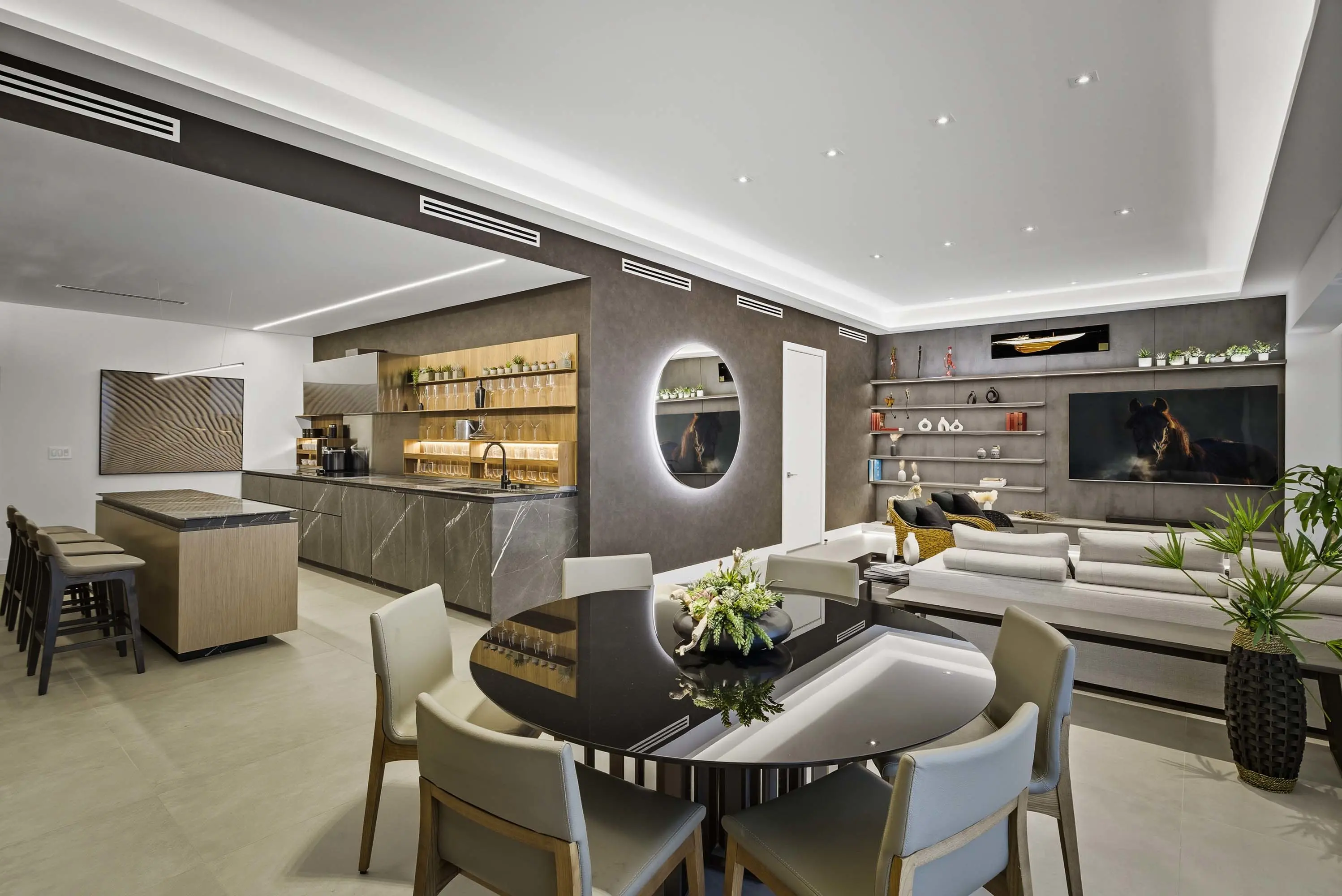 04 2301 Collins Ave Apt 1634 - Luxury Real Estate - Concierge Auctions